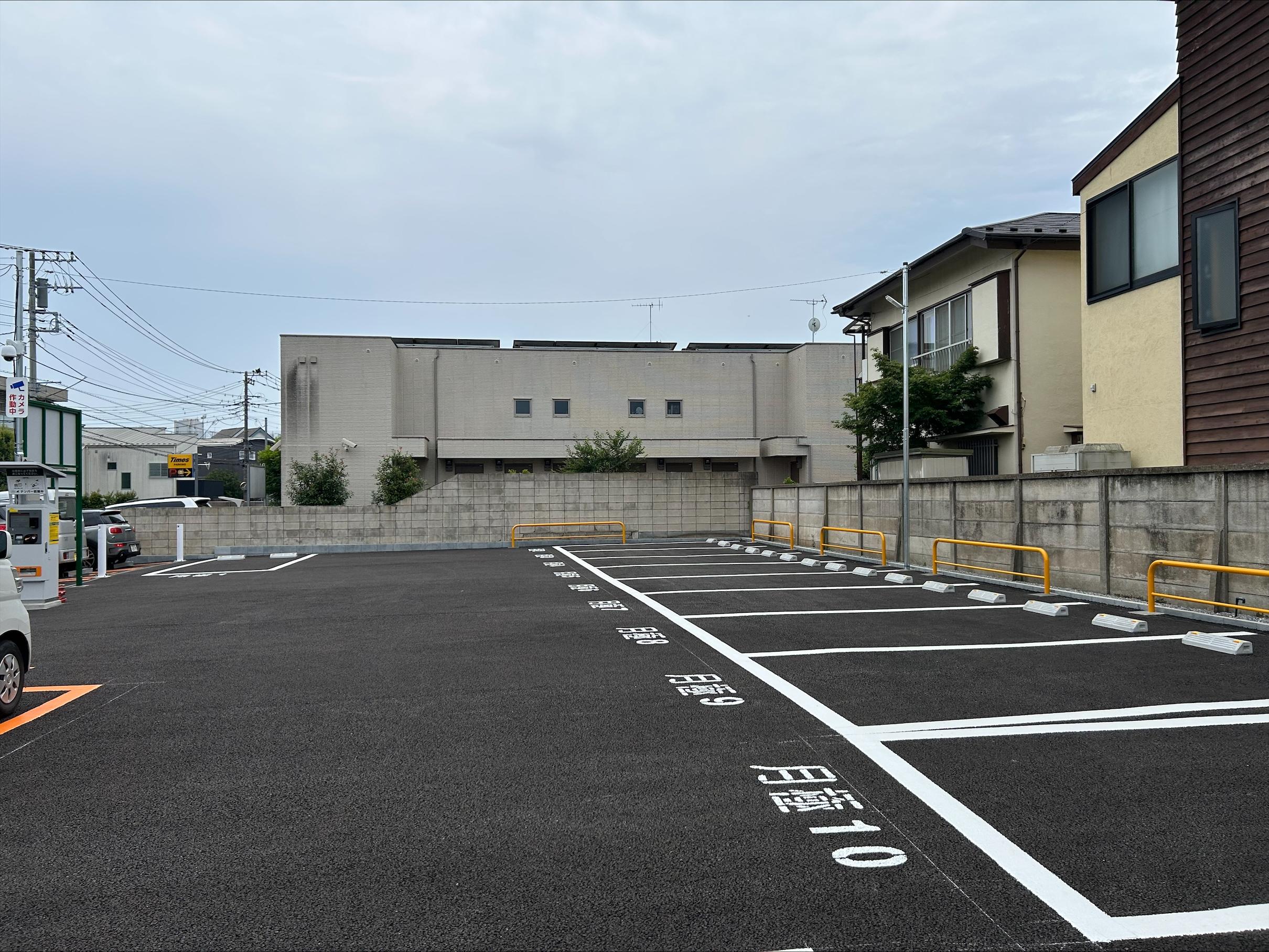 井の頭３丁目の外観・駐車場イメージ1枚目