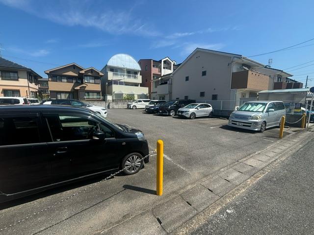 津田第一ガレージの外観・駐車場イメージ3枚目