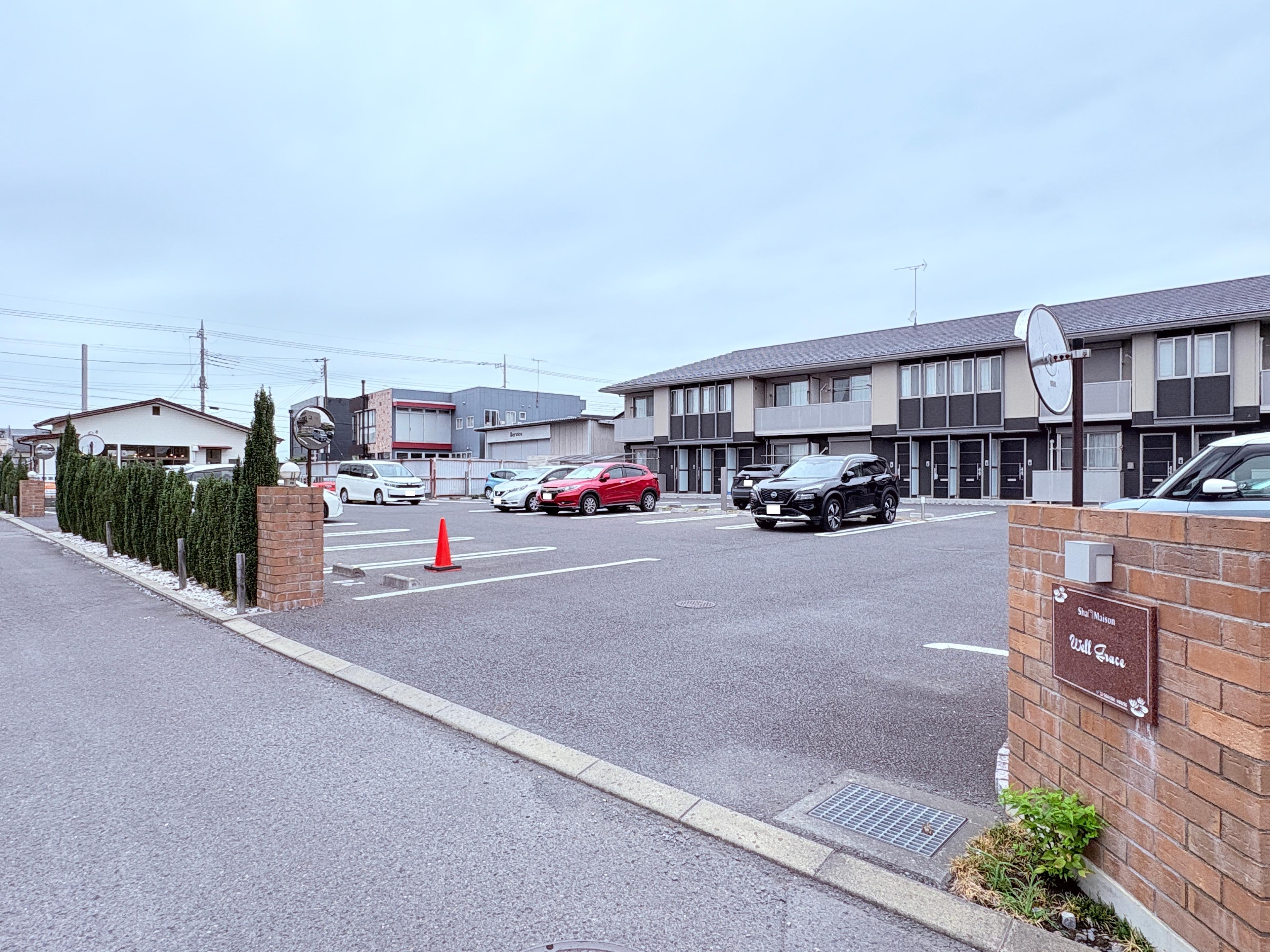Ｗｅｌｌ　Ｇｒａｃｅ(ｳｪﾙｸﾞﾚｰｽ)駐車場の外観・駐車場イメージ1枚目
