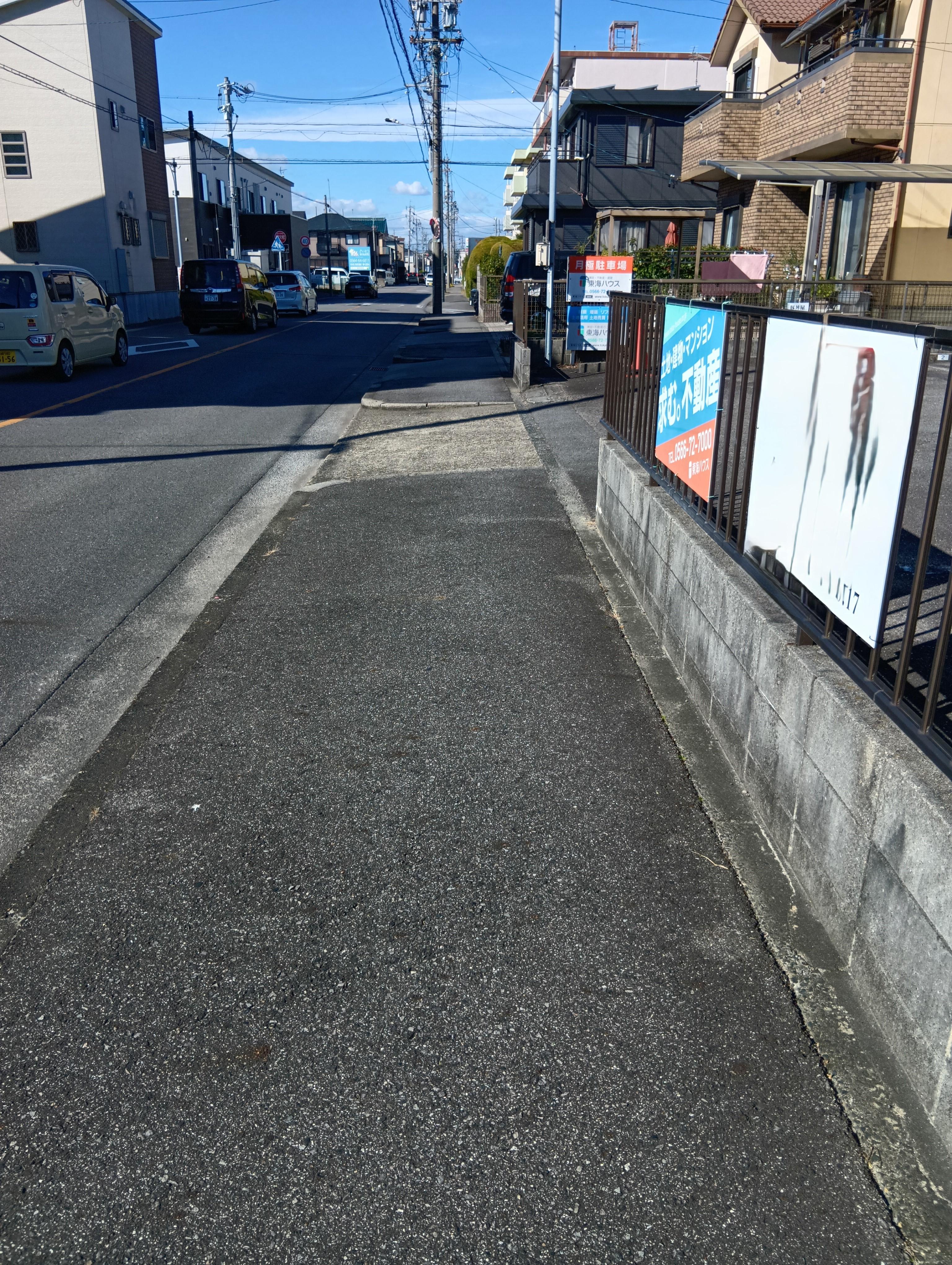 六名東町駐車場の外観・駐車場イメージ3枚目
