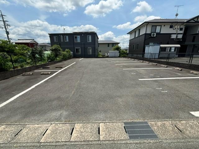 コスモ平井(37937)の外観・駐車場イメージ1枚目
