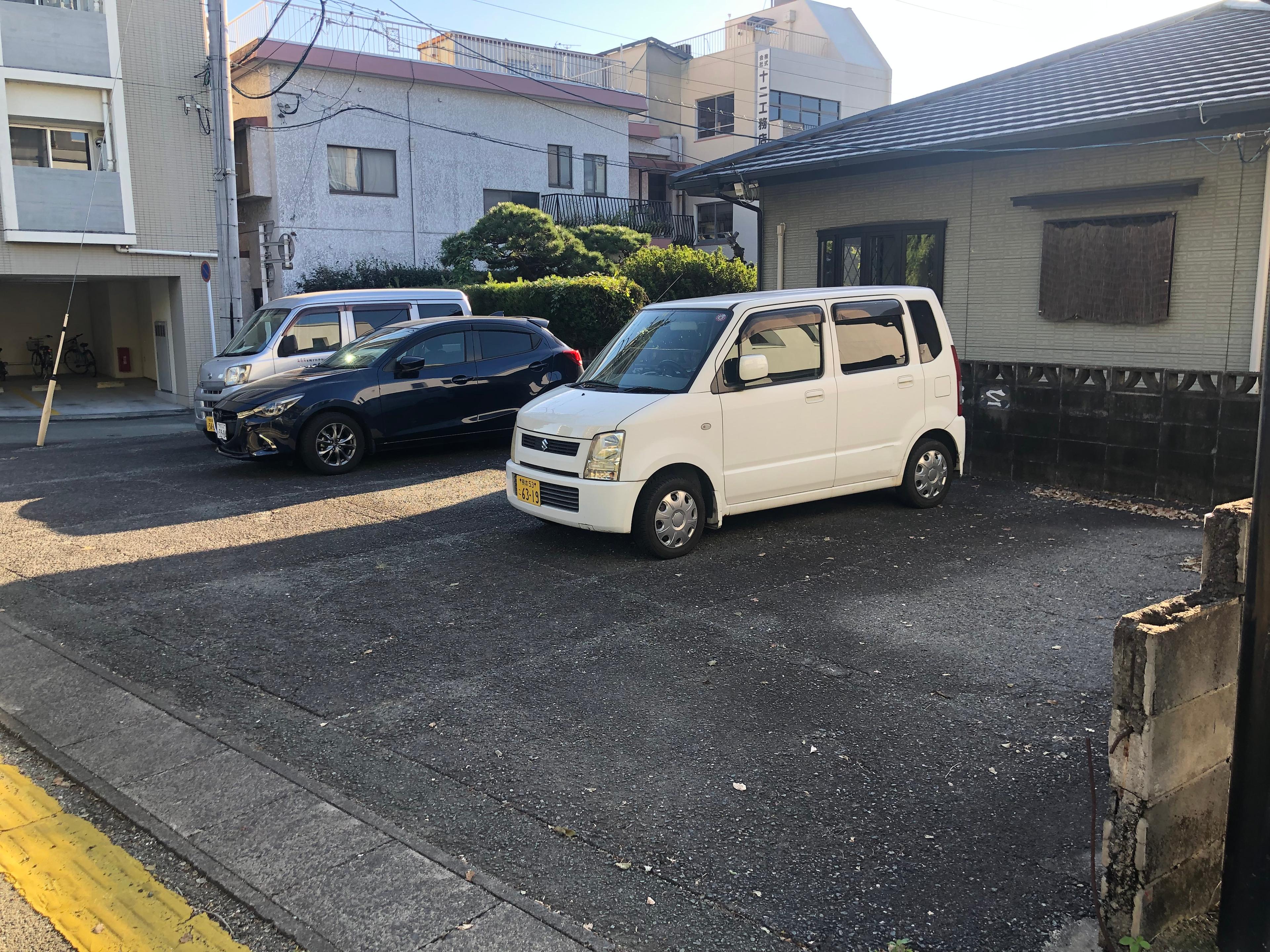 神水1丁目中村第二駐車場の外観・駐車場イメージ3枚目