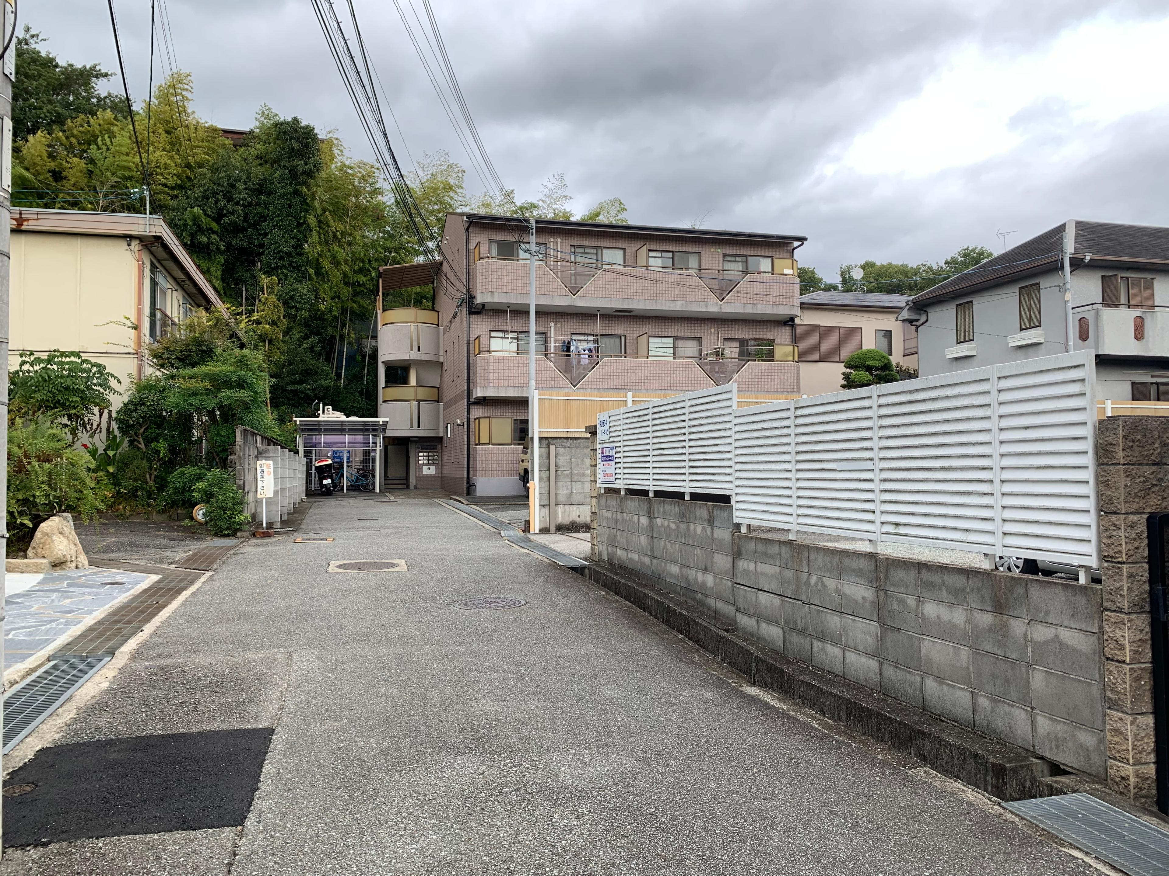 中山寺3-4パーキングの外観・駐車場イメージ2枚目