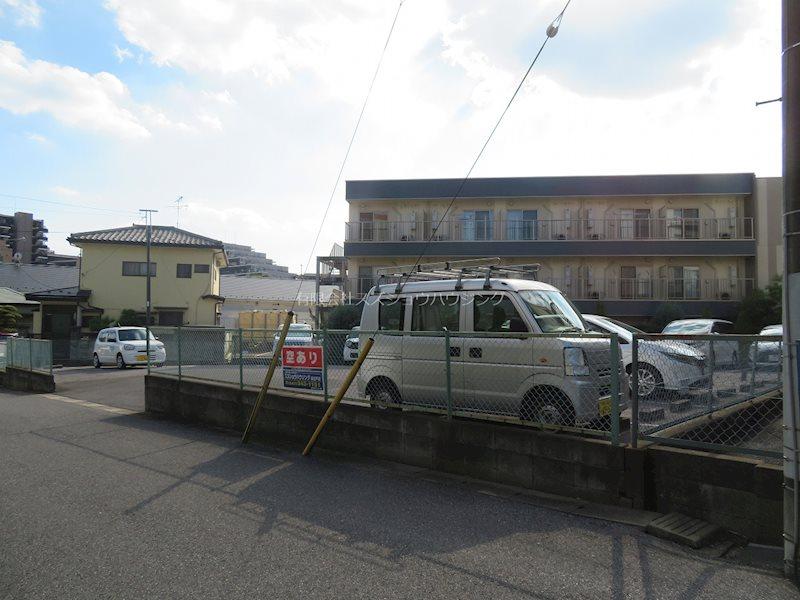 丸山明原駐車場の外観・駐車場イメージ1枚目