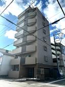 マンション八雲の駐車場