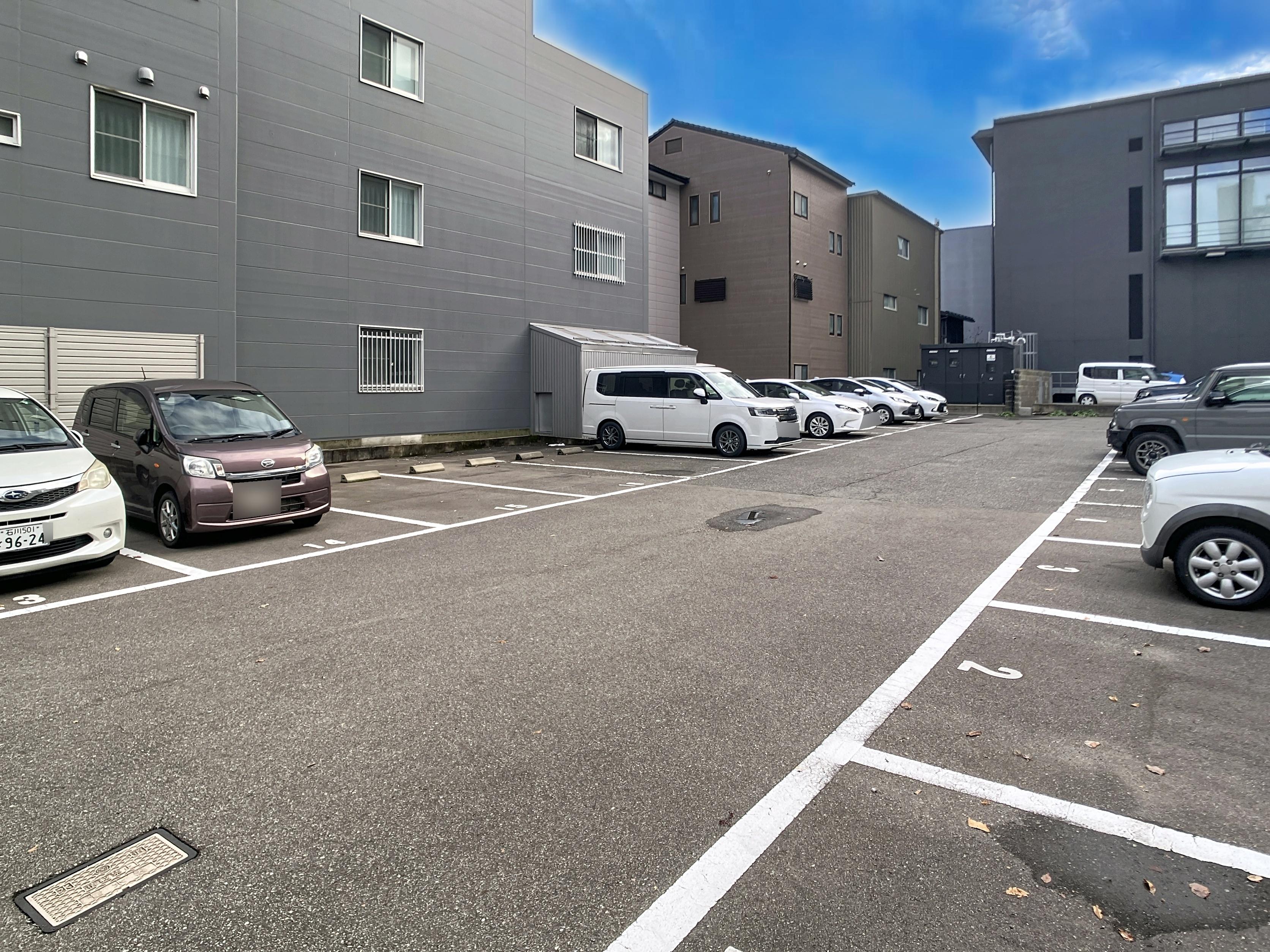 白銀パーキングの外観・駐車場イメージ2枚目