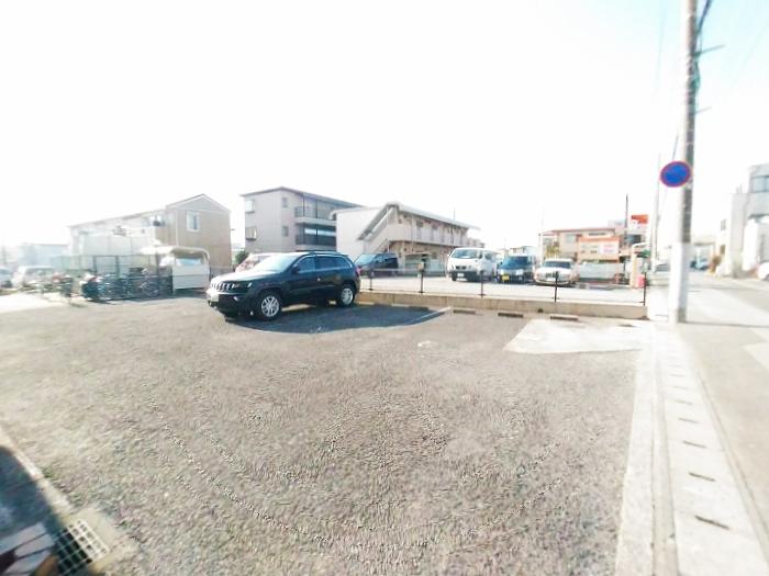 山本マンションの外観・駐車場イメージ2枚目