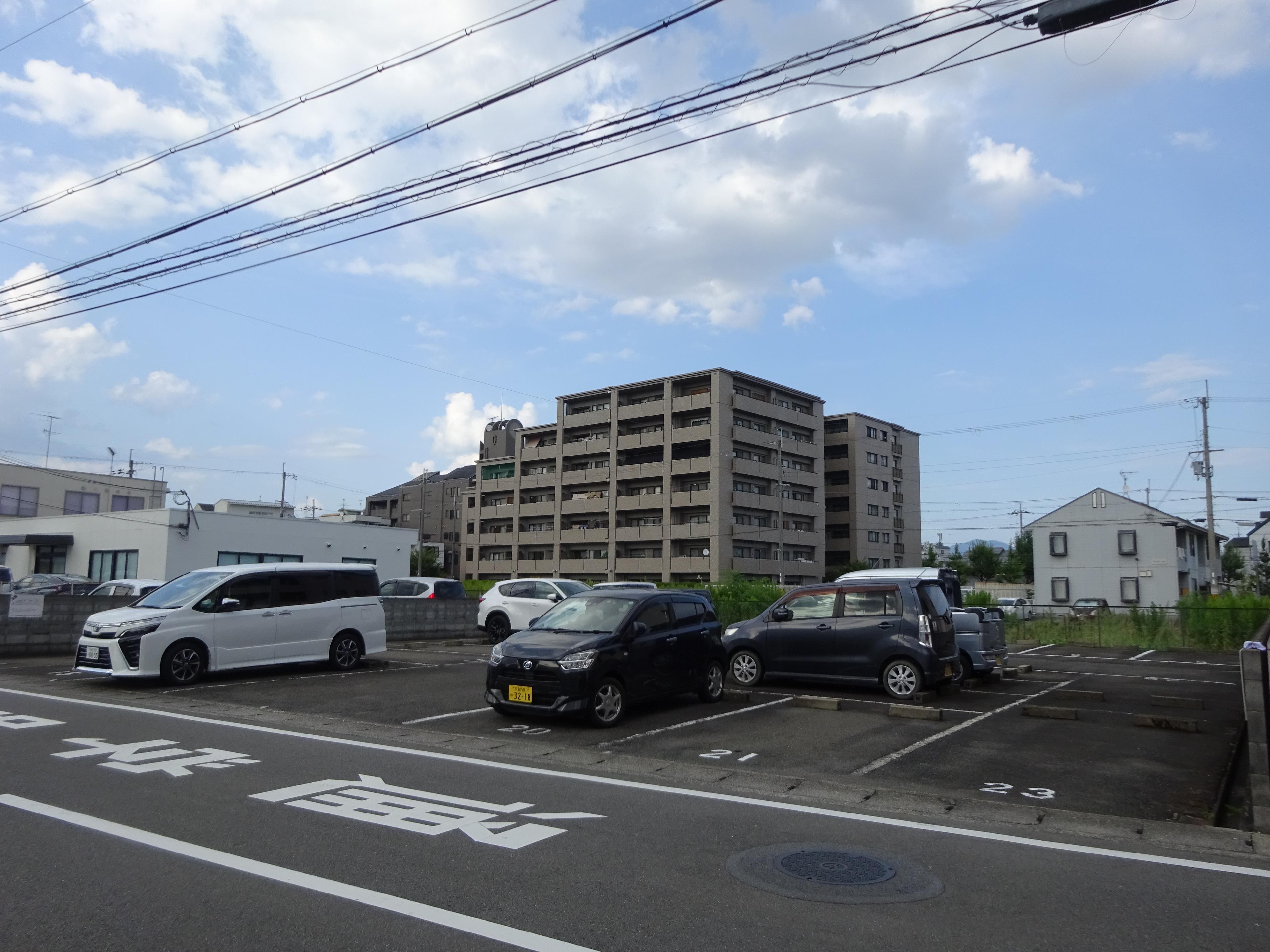 池尻町ガレージの外観・駐車場イメージ1枚目