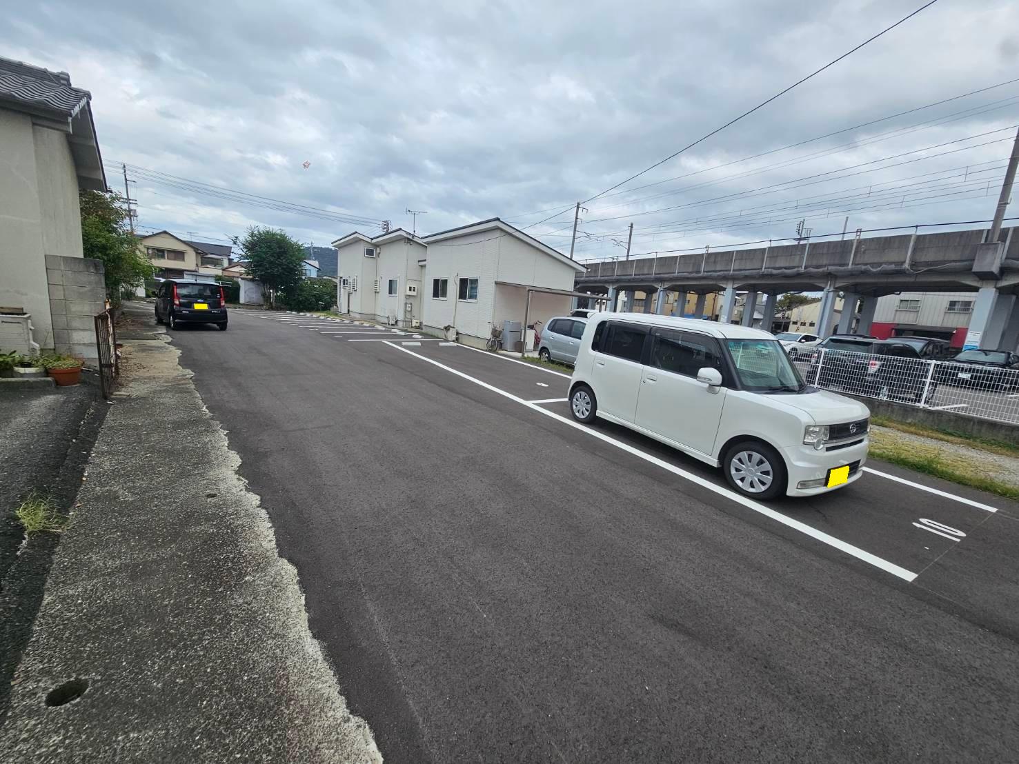 丸亀駅東パーキングの外観・駐車場イメージ2枚目