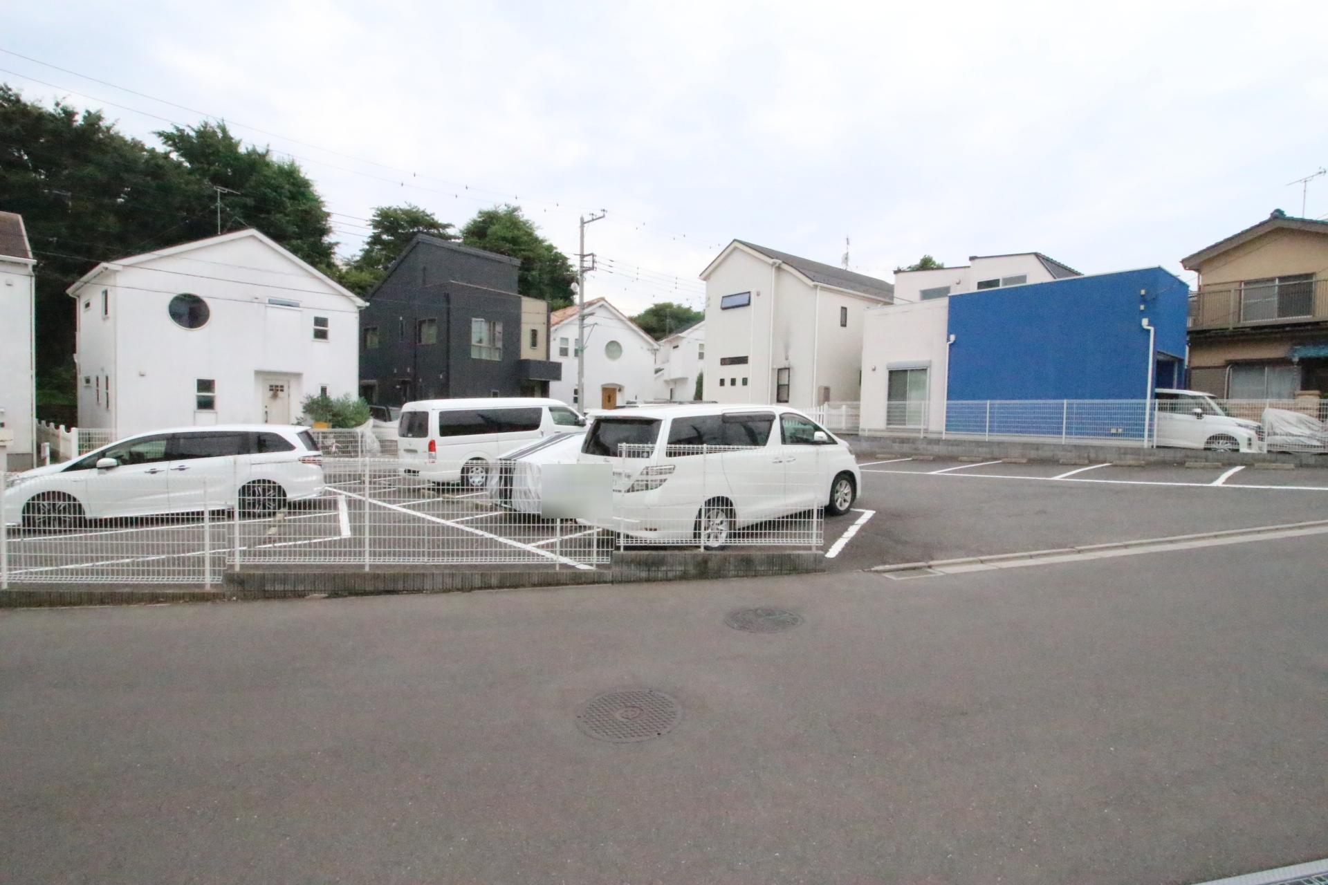 橋本第三駐車場の外観・駐車場イメージ2枚目