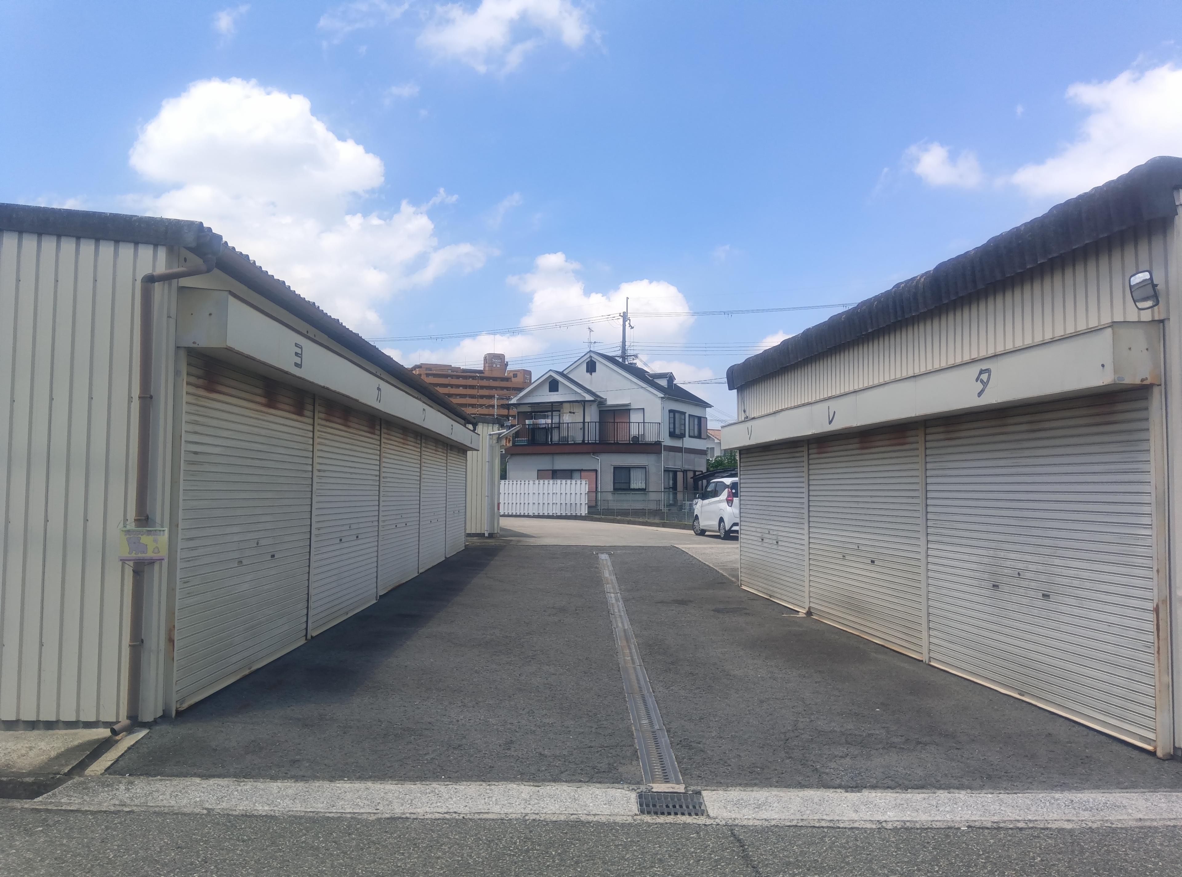 川﨑ガレージの外観・駐車場イメージ2枚目