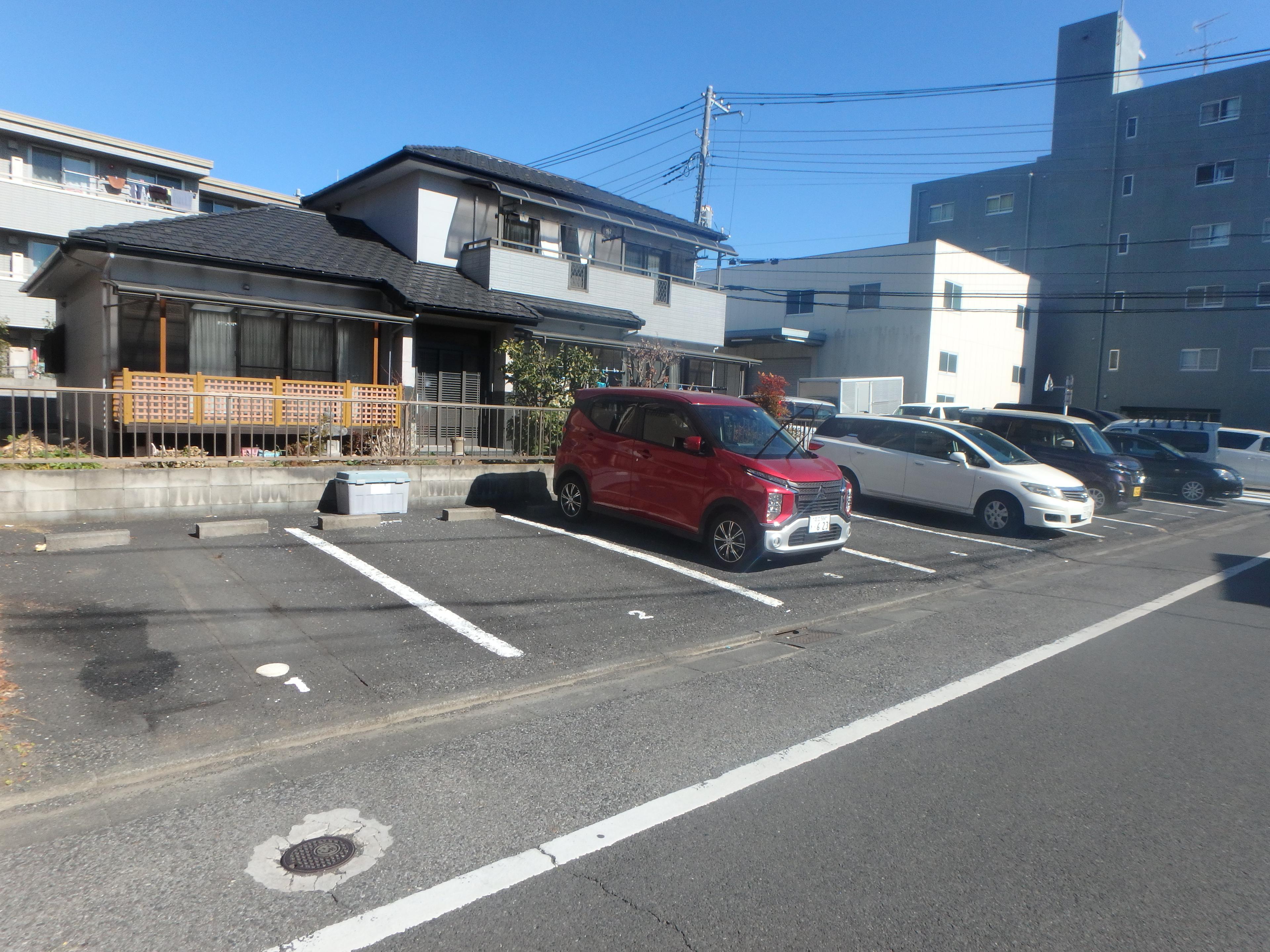 高橋駐車場の外観・駐車場イメージ3枚目