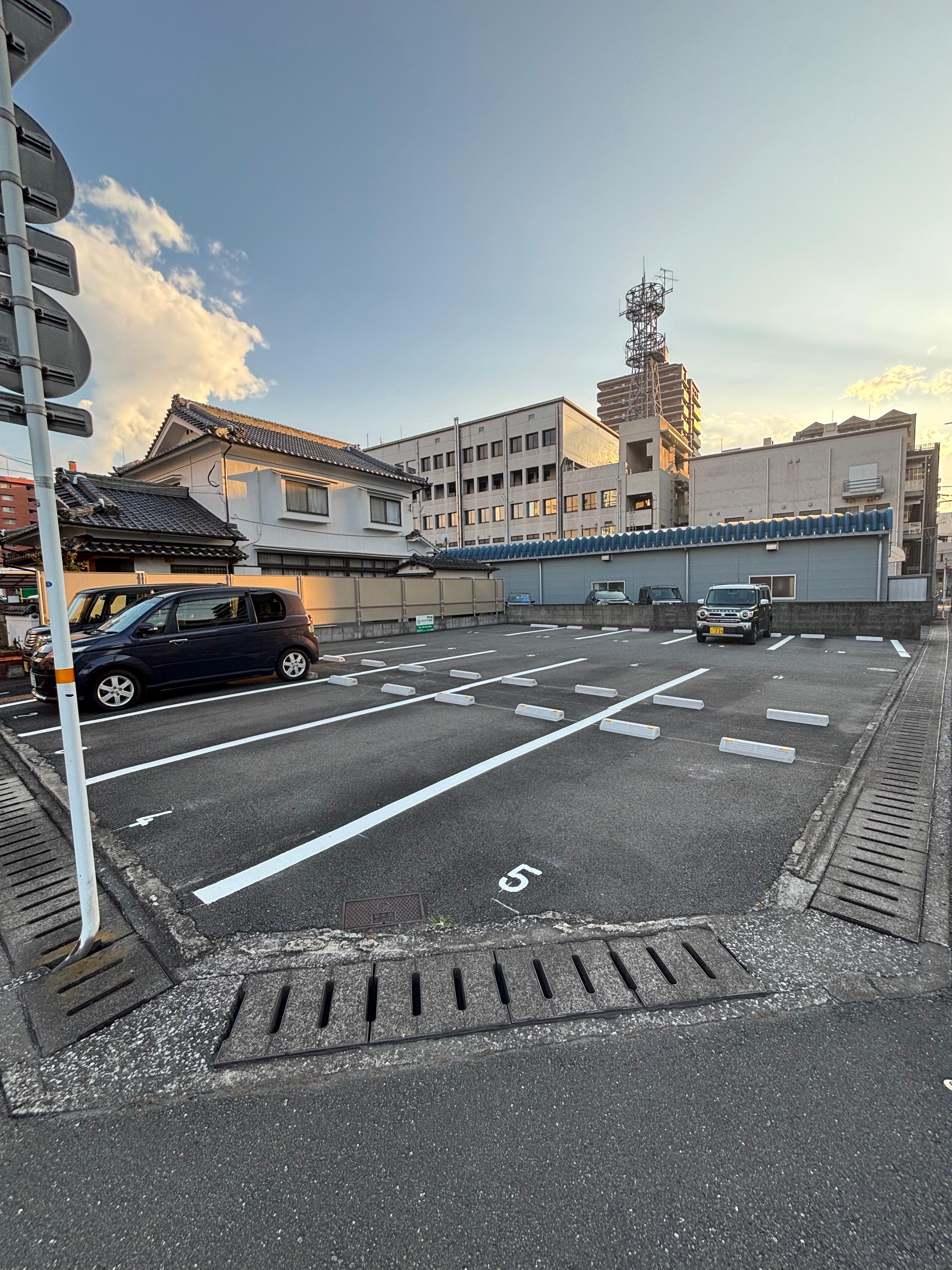 舞鶴1丁目月極駐車場の外観・駐車場イメージ3枚目