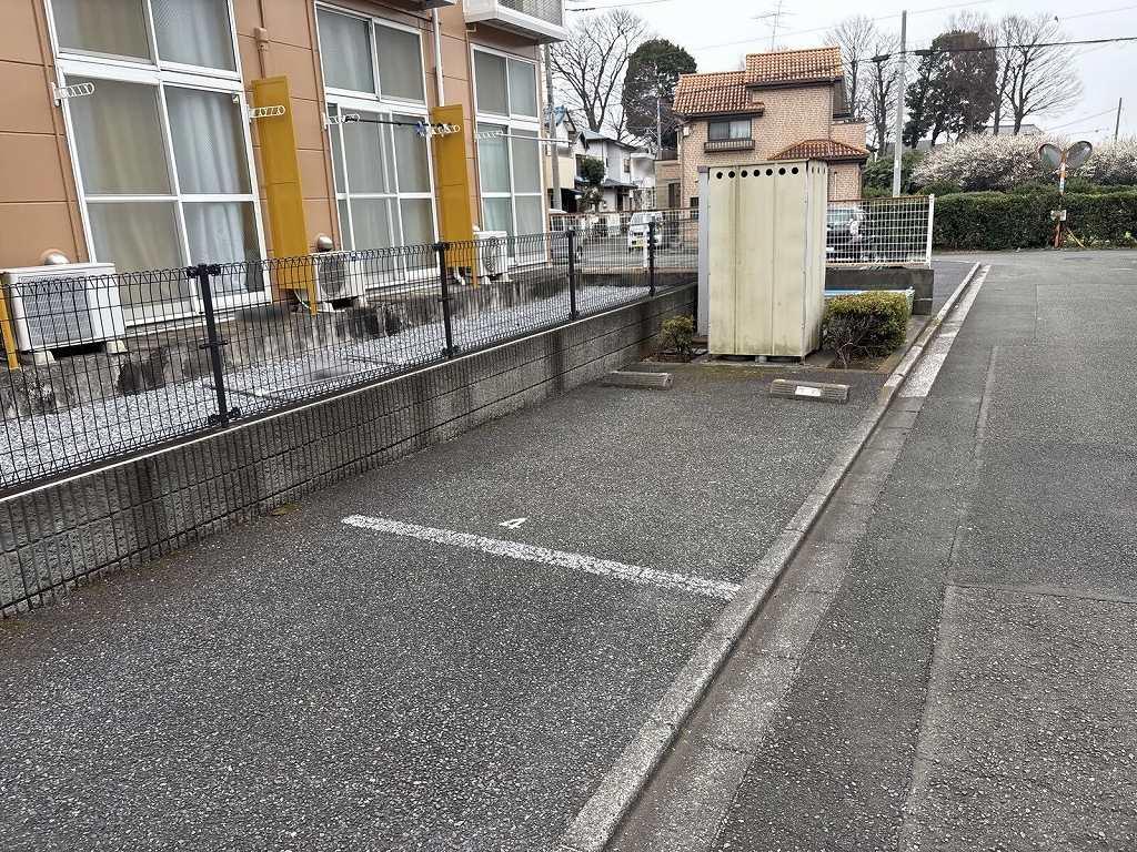 ＮＴ(15586)の外観・駐車場イメージ1枚目