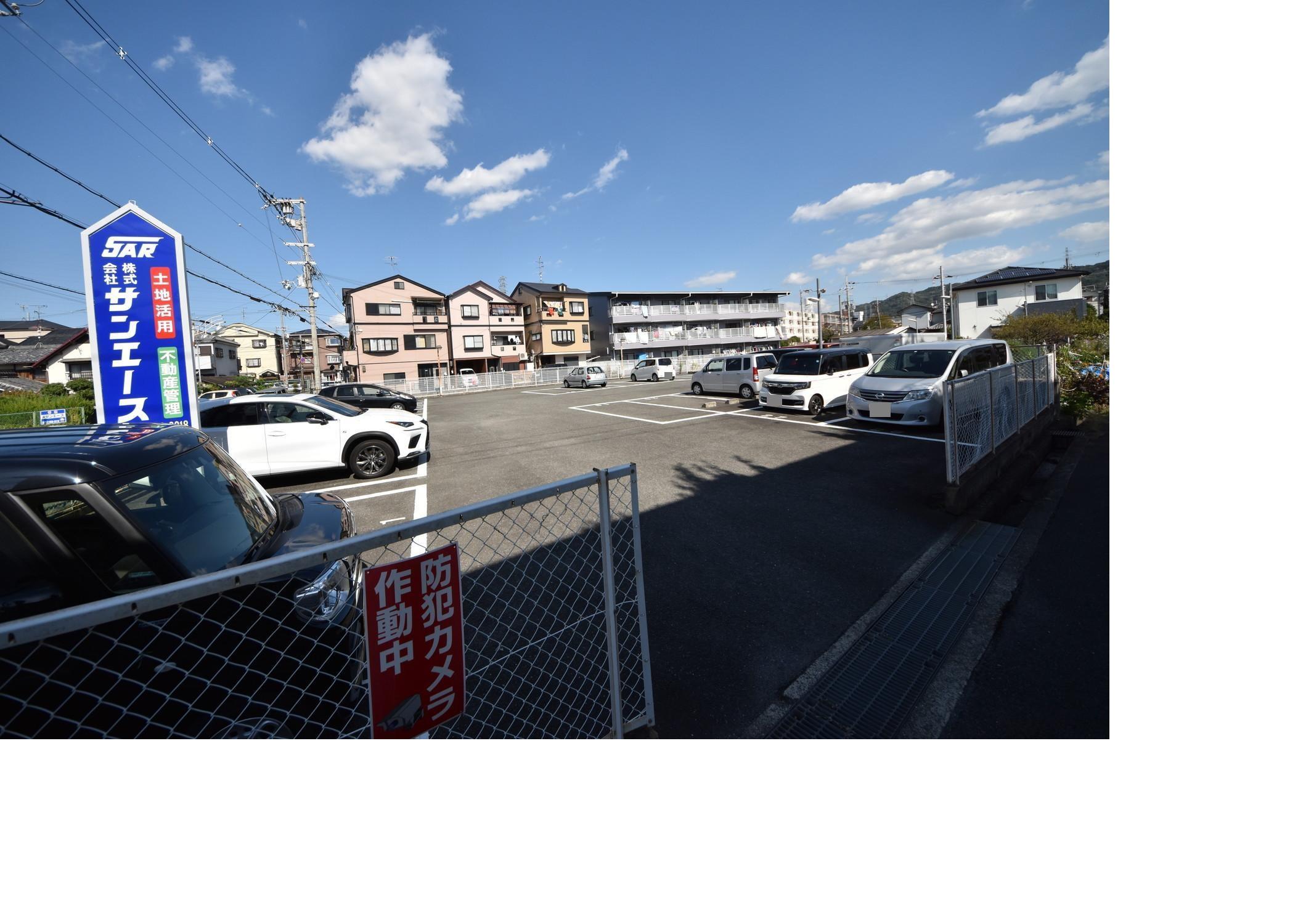 ファミーユかたの駐車場の外観・駐車場イメージ1枚目