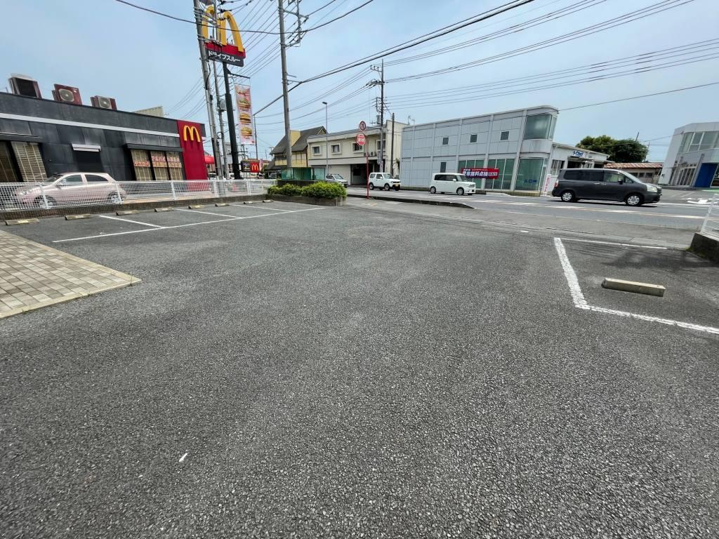 クロスロード赤塚(24750)の外観・駐車場イメージ1枚目