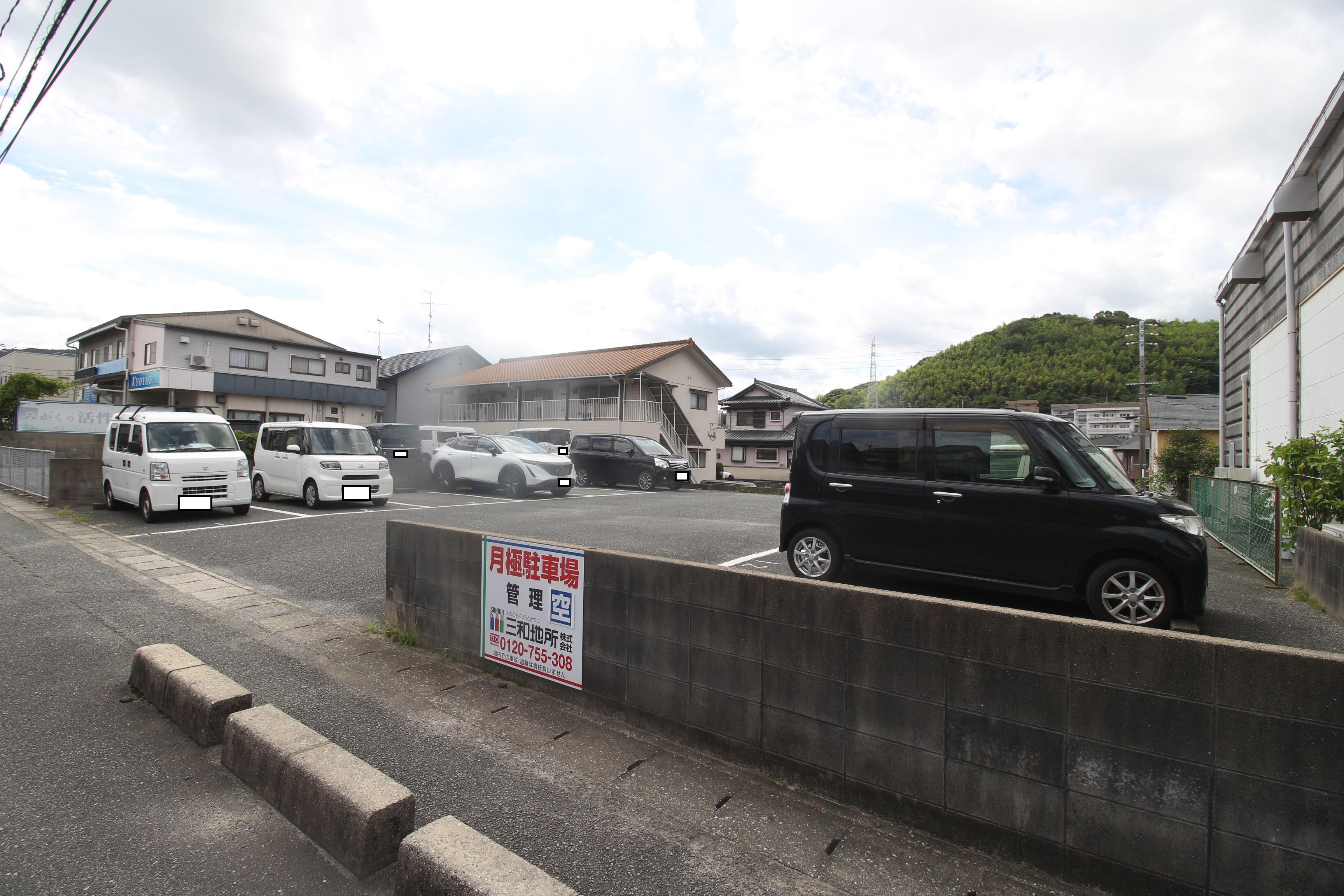 高村第1駐車場の外観・駐車場イメージ1枚目