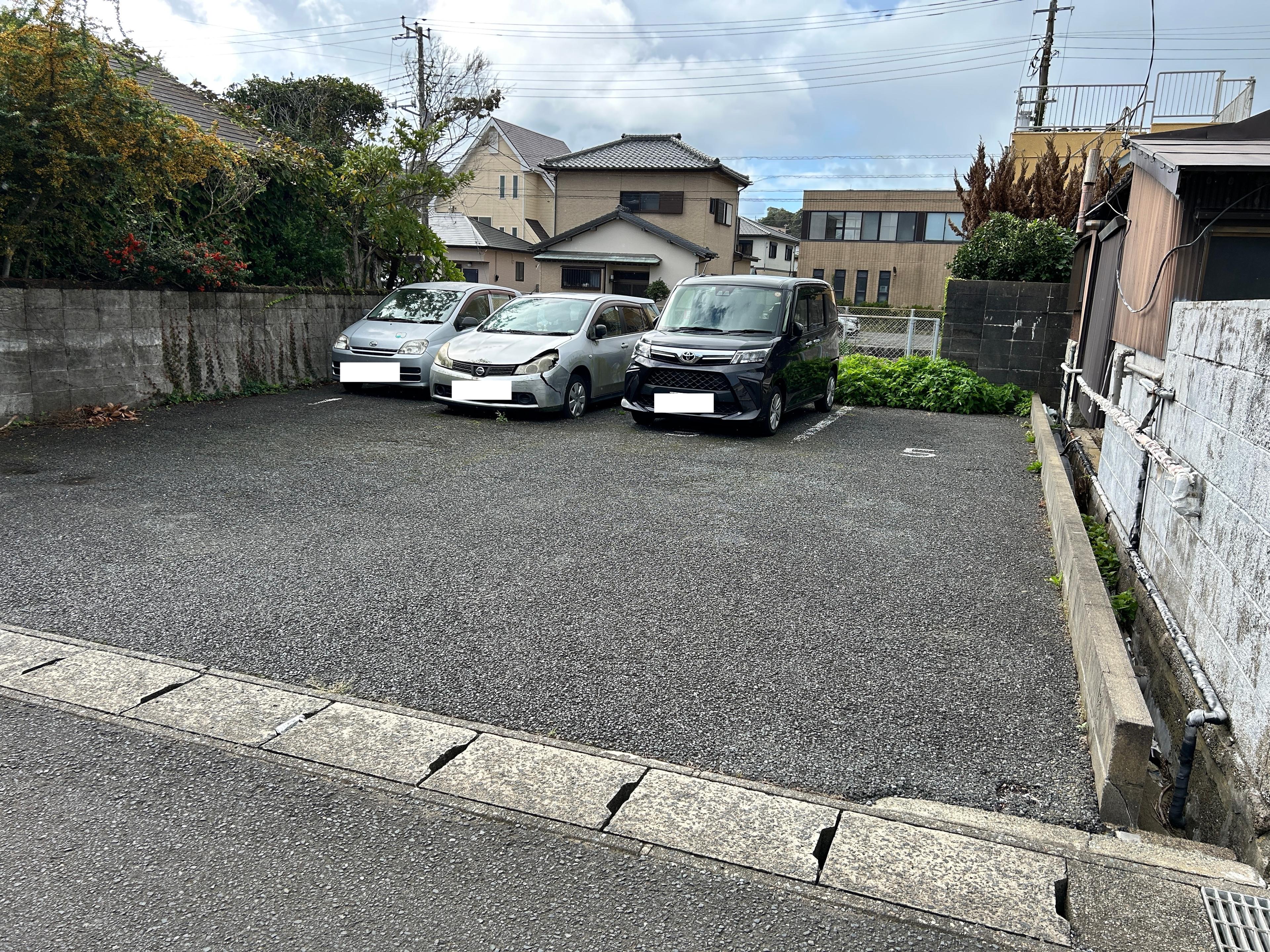 橋本町すずき駐車場Bの外観・駐車場イメージ1枚目