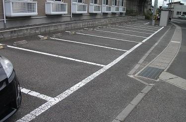 サーンクタカダ(32633)の外観・駐車場イメージ1枚目
