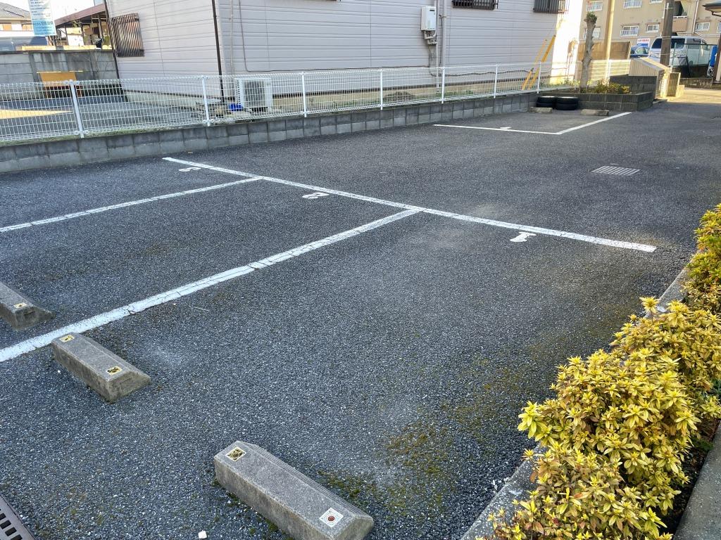 ぷれみーるキティ(23738)の外観・駐車場イメージ1枚目