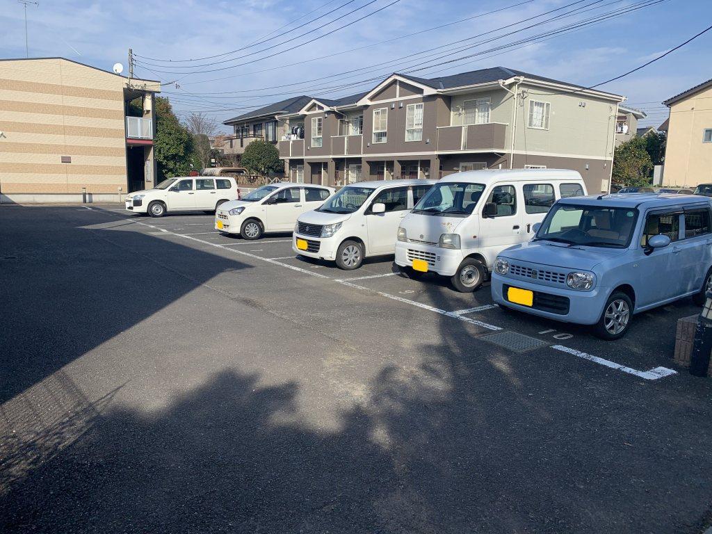 リベェール(28240)の外観・駐車場イメージ1枚目