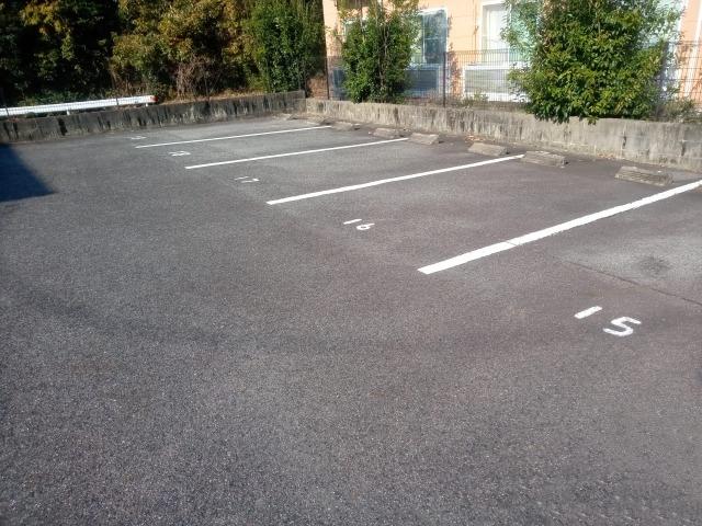フェリシア室町Ａ(22163)の外観・駐車場イメージ1枚目