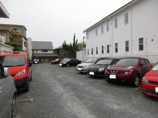 井上モータープールの外観・駐車場イメージ2枚目