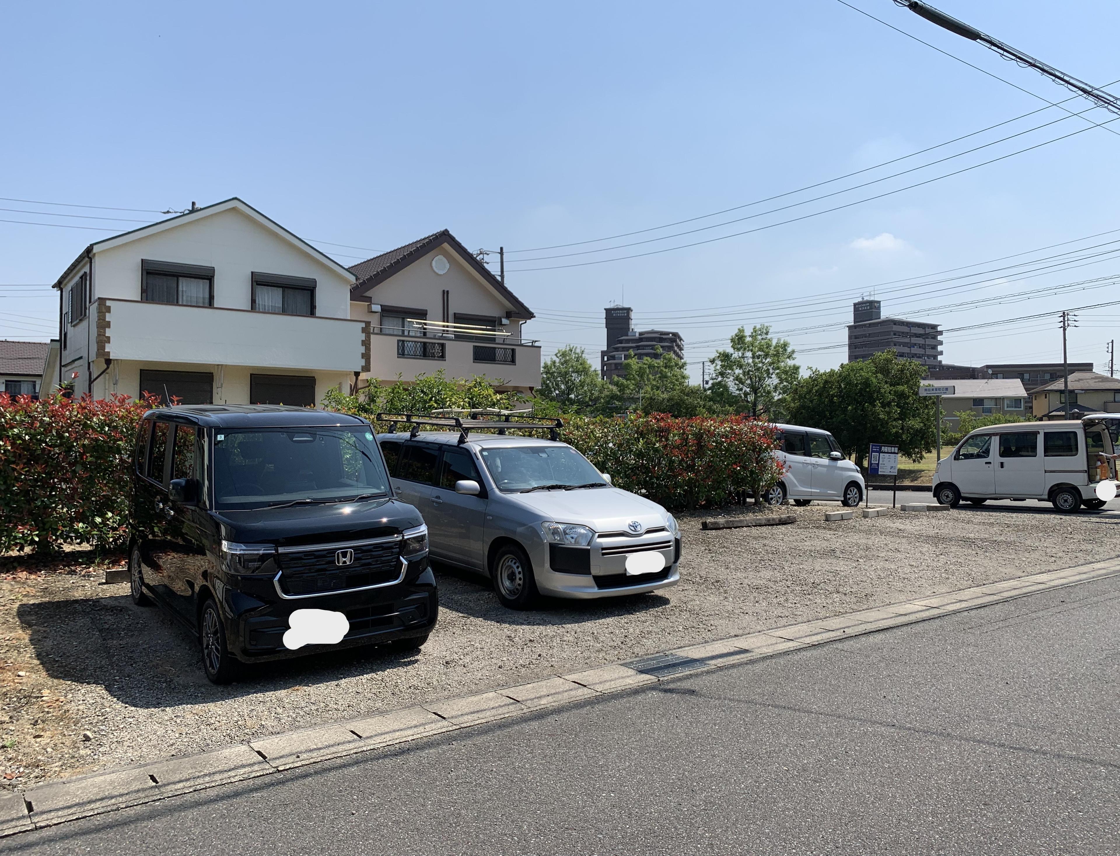 000162の外観・駐車場イメージ1枚目