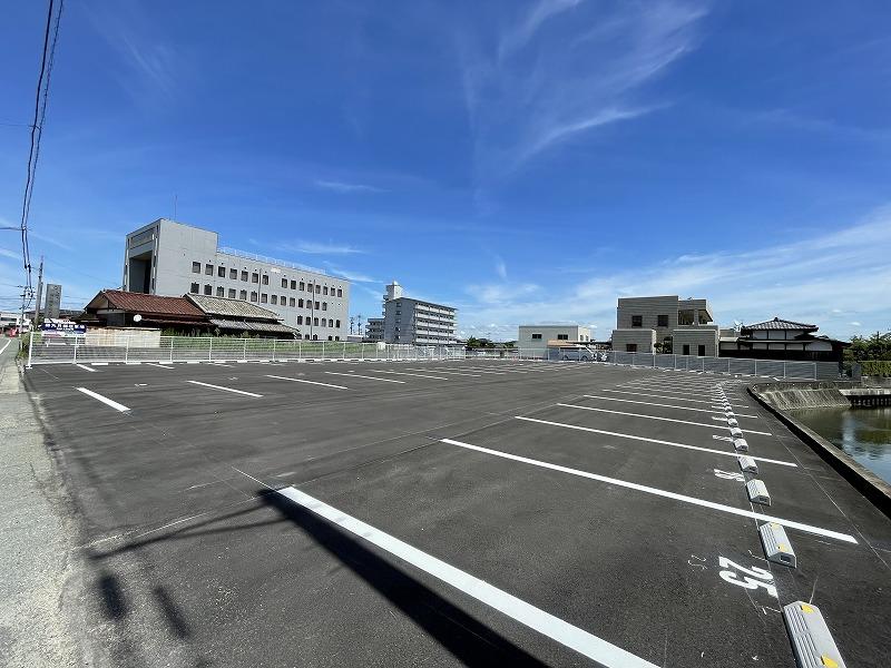 第１３ウエストパーキングの外観・駐車場イメージ1枚目