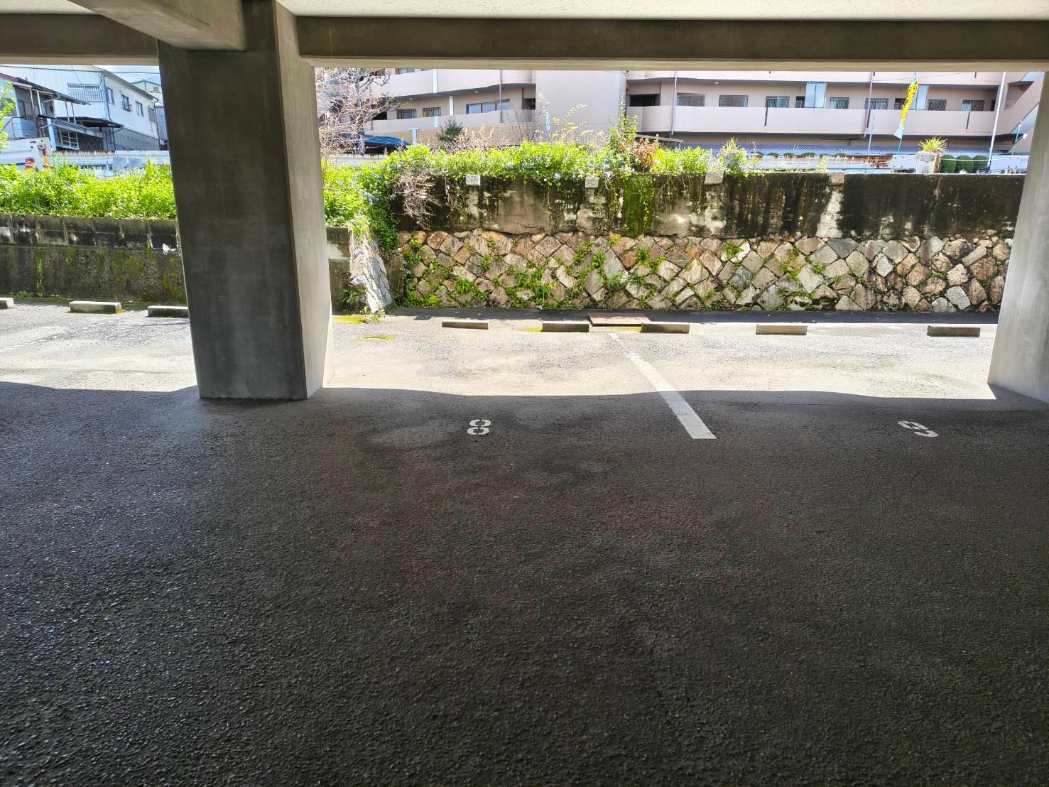ルクソール安芸敷地内駐車場の外観・駐車場イメージ3枚目