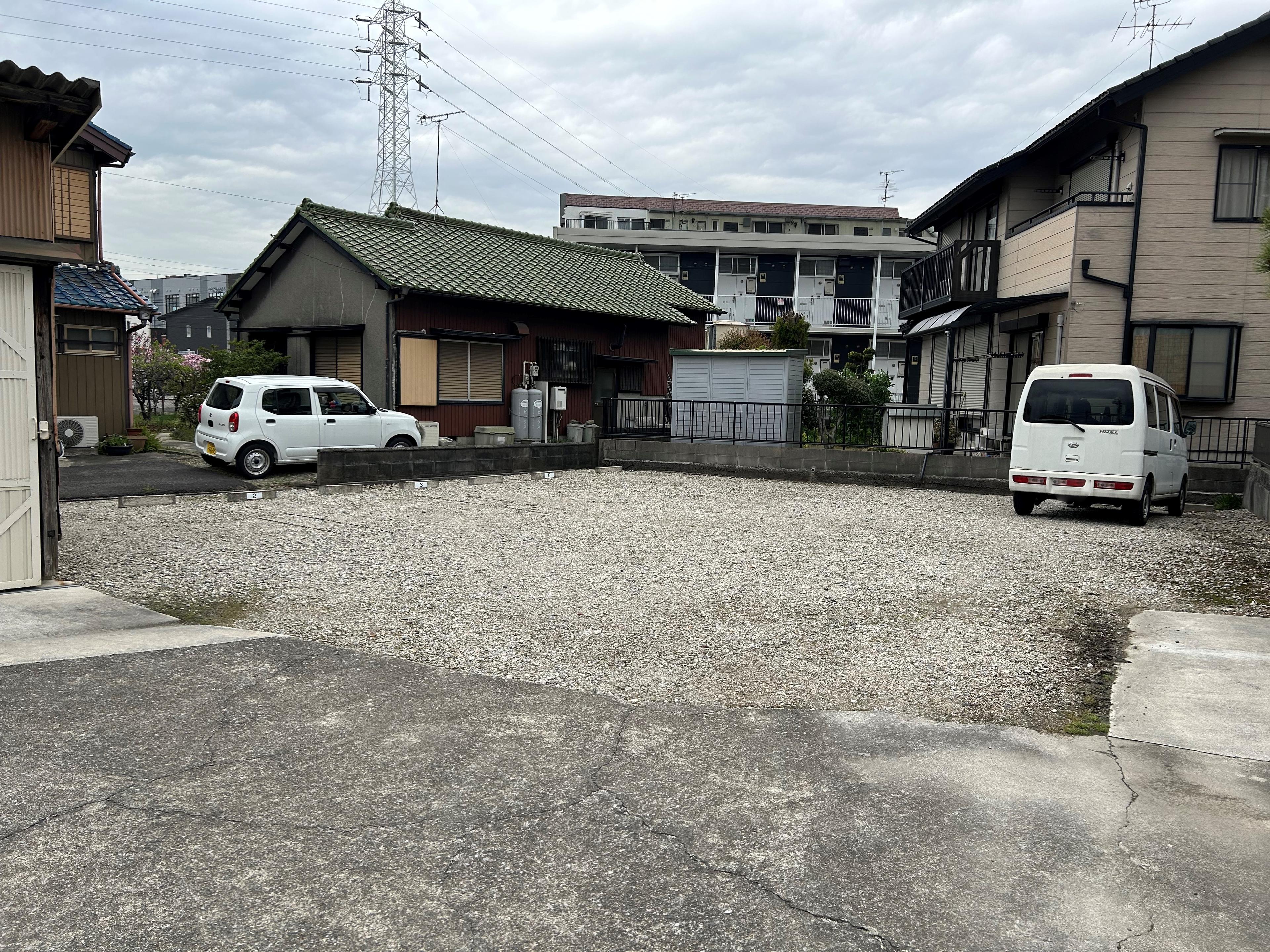 000200の外観・駐車場イメージ3枚目