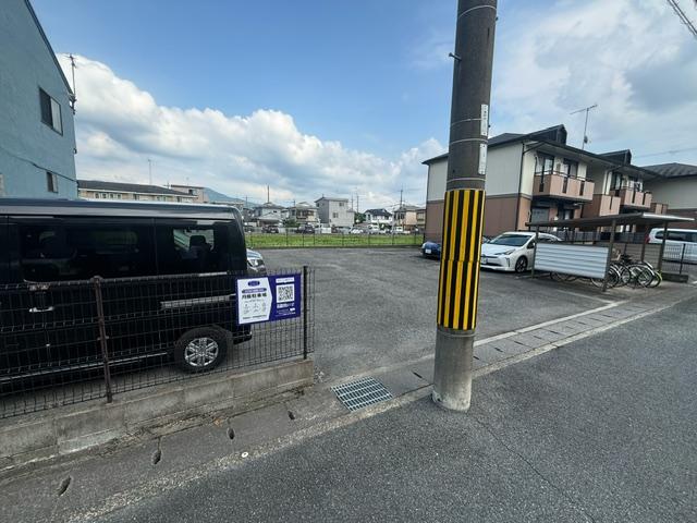 石田ガレージの外観・駐車場イメージ1枚目