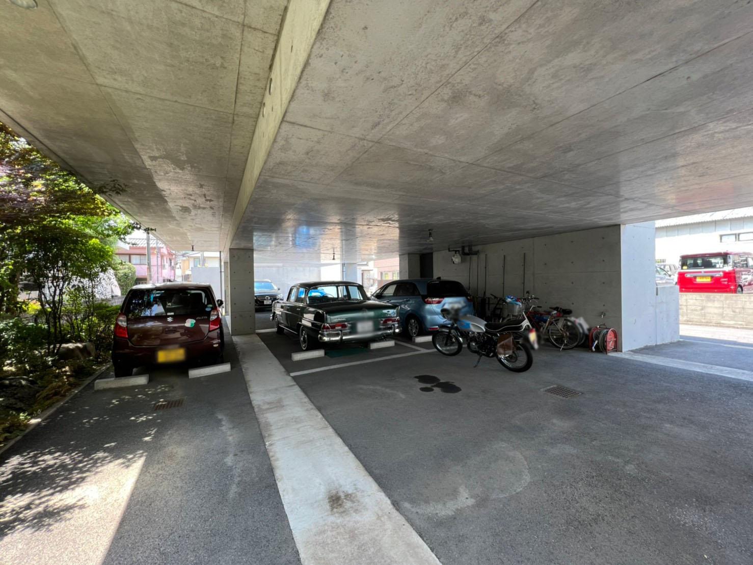 駐車場画像2枚目