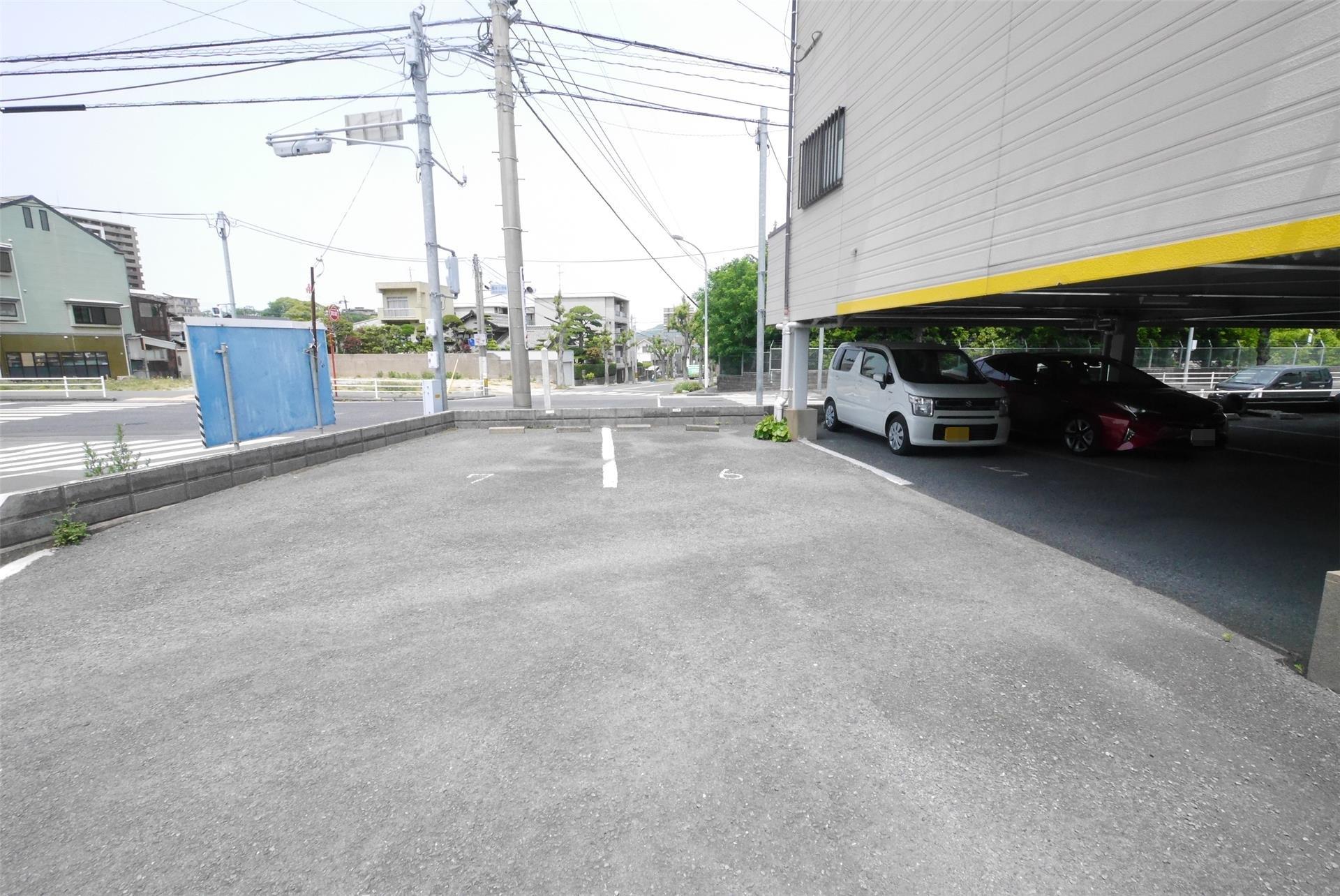 日比野駐車場の外観・駐車場イメージ2枚目