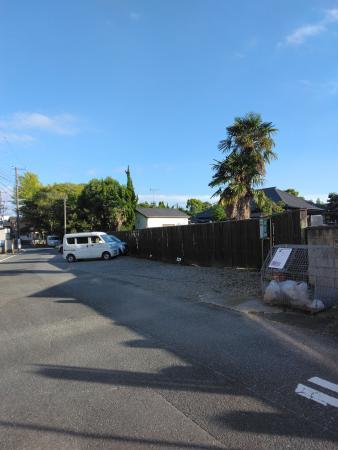 秋本本塩駐車場の外観・駐車場イメージ1枚目