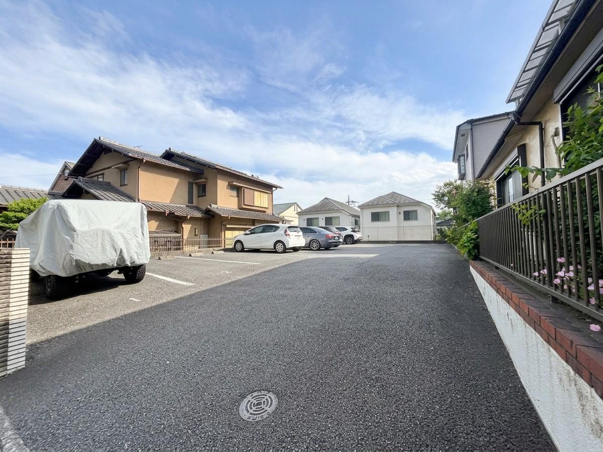岩田駐車場の外観・駐車場イメージ1枚目