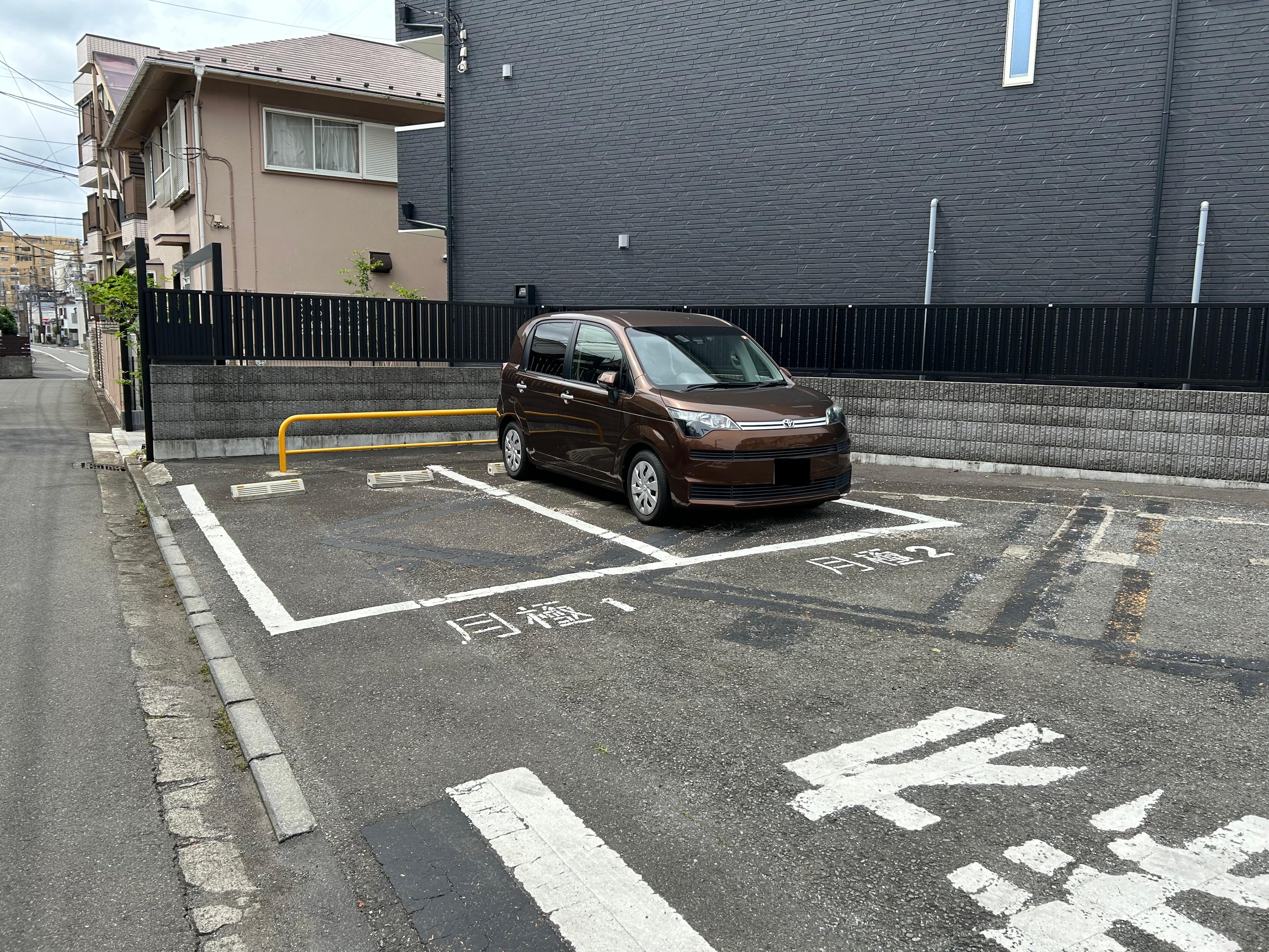 西神奈川３丁目第３の外観・駐車場イメージ2枚目