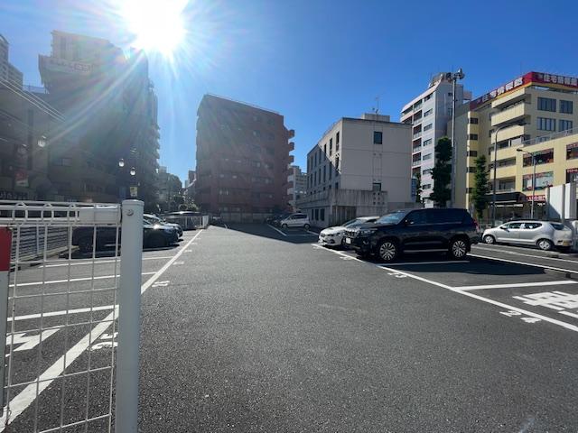 関根府中町駐車場の外観・駐車場イメージ2枚目