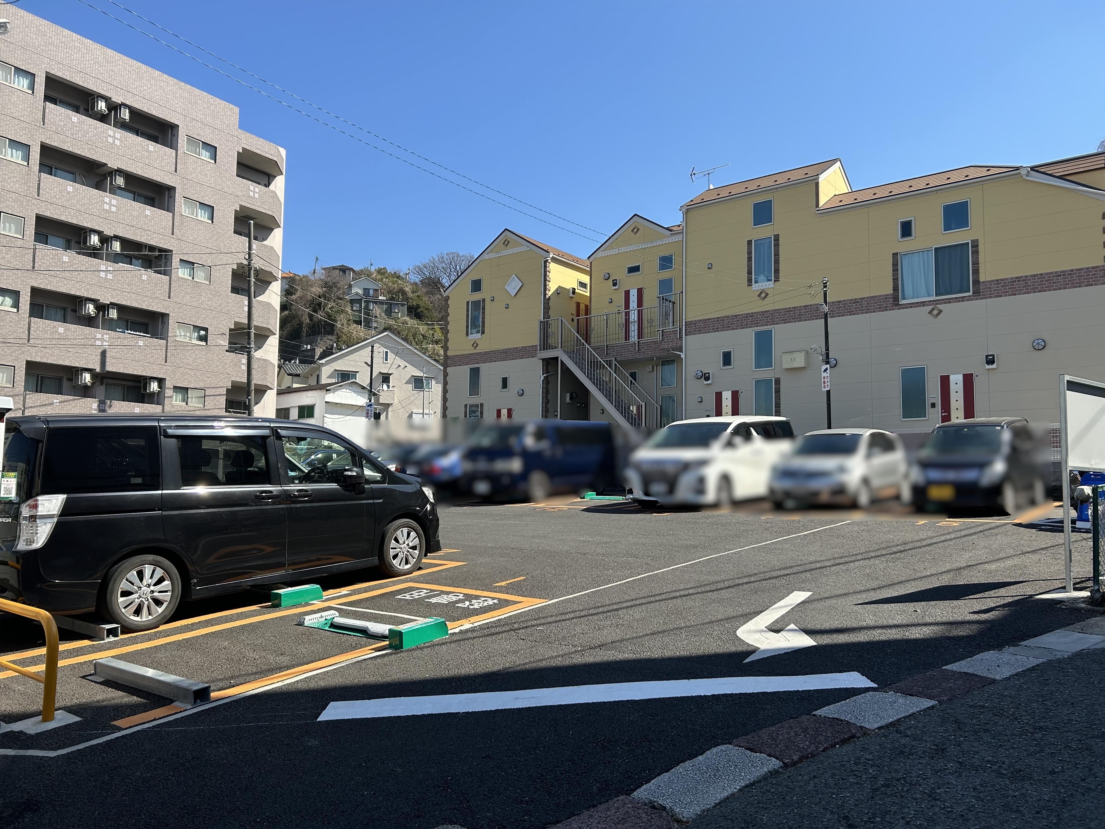 横浜岩井町第２の外観・駐車場イメージ1枚目