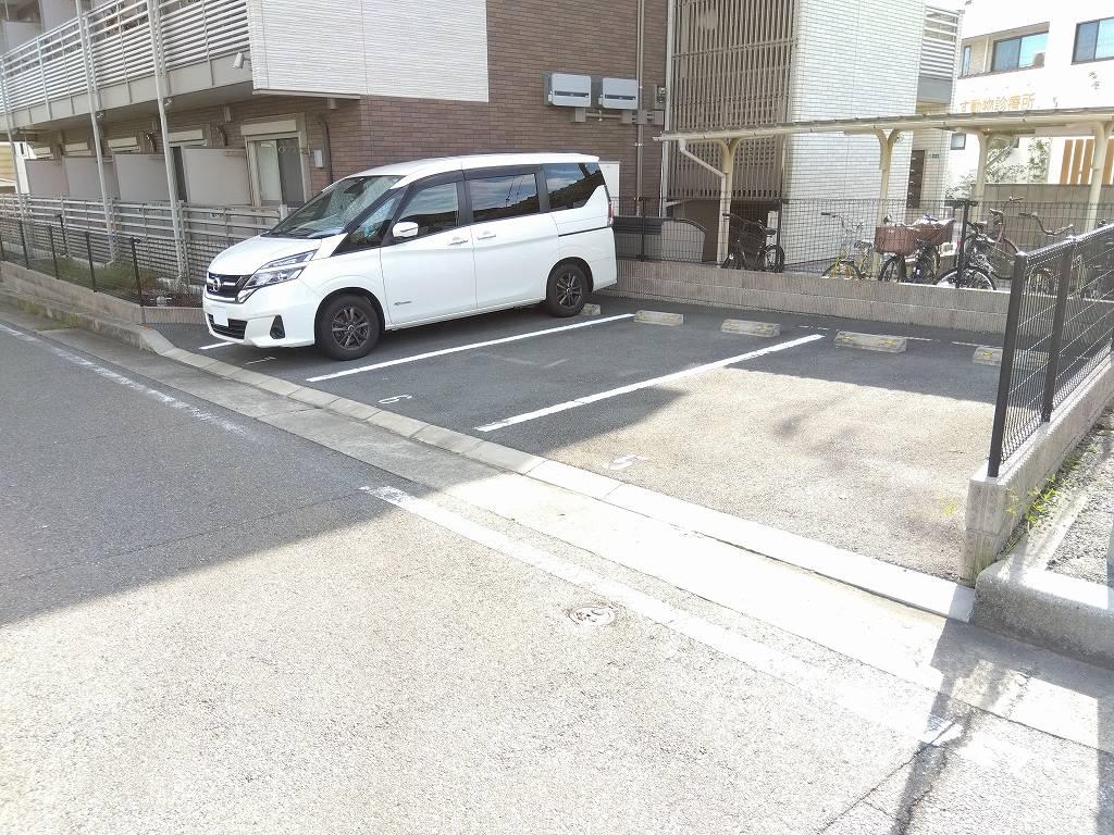 ミランダルピナス弐番館(56297)の外観・駐車場イメージ3枚目