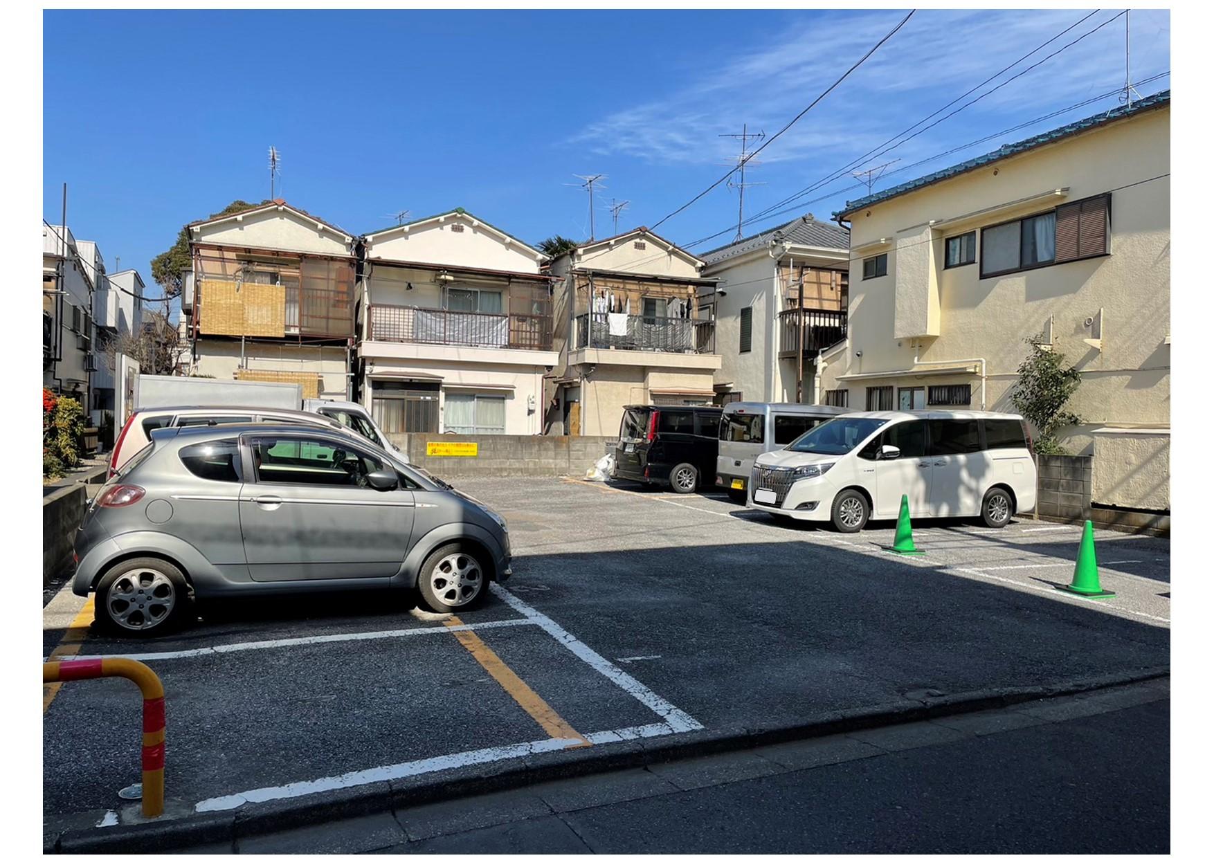 トモユキ東尾久月極駐車場3の外観・駐車場イメージ2枚目