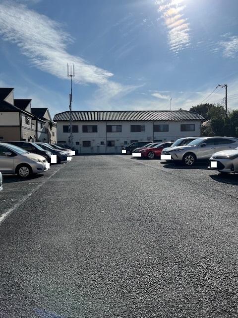 向小金4280551駐車場の外観・駐車場イメージ2枚目