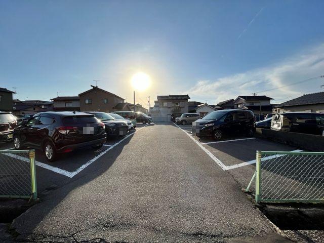 平和第一駐車場の外観・駐車場イメージ1枚目