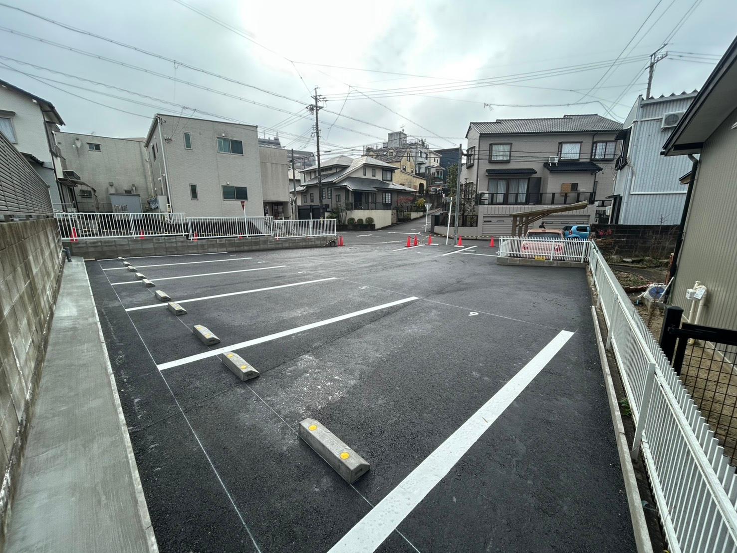 ＡＯＮ２３３パーキングの外観・駐車場イメージ2枚目