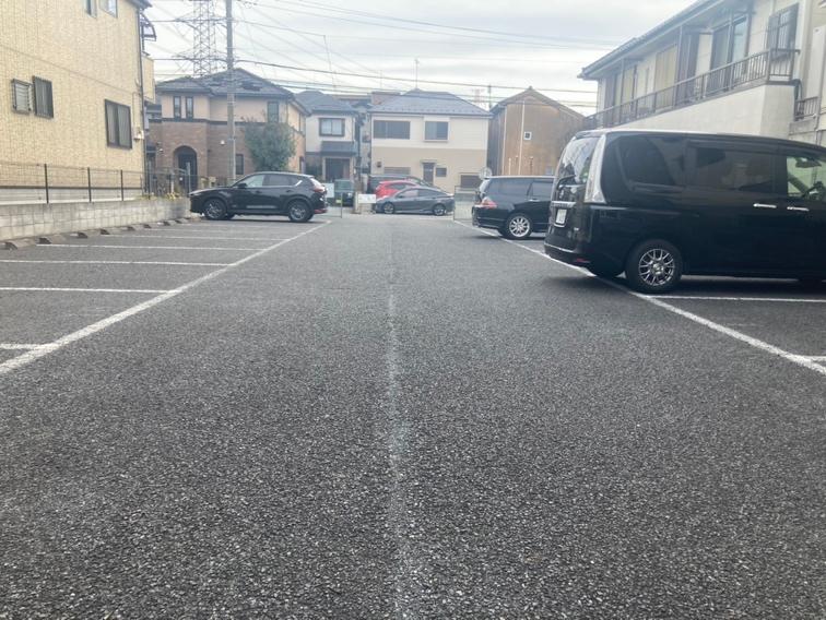 （吉光）リエントラーレ敷地外の外観・駐車場イメージ3枚目