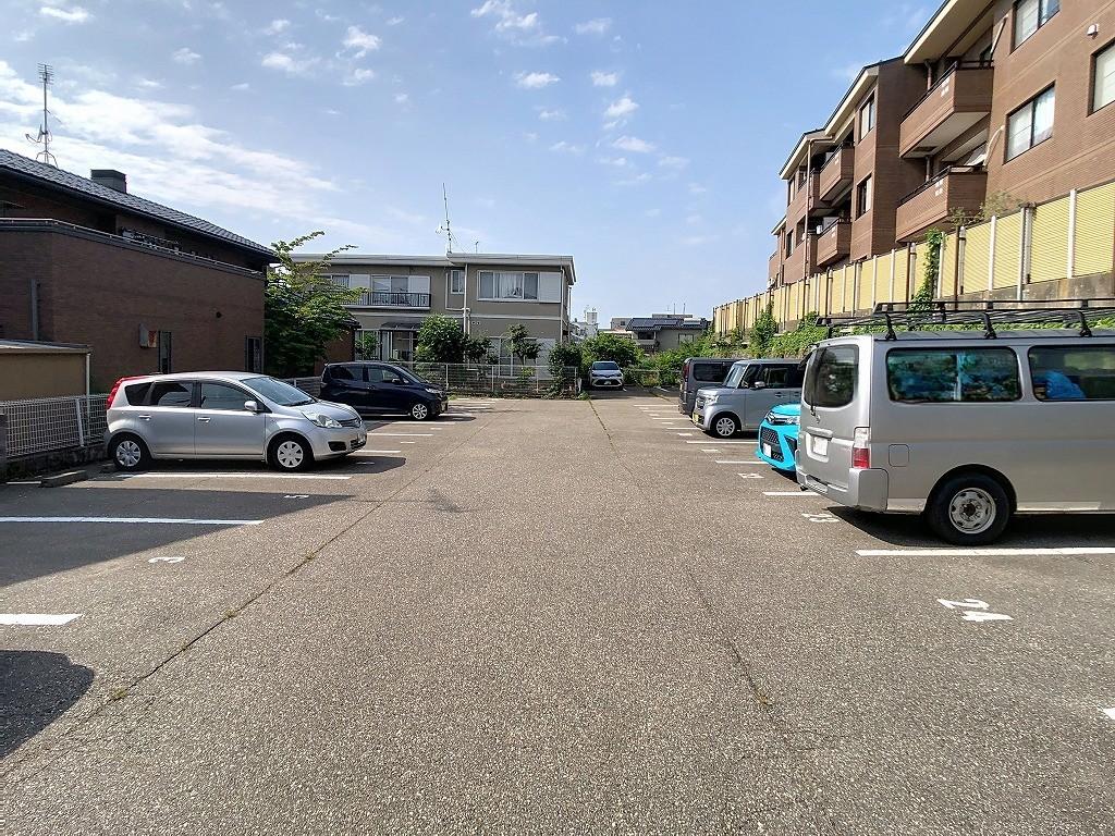有松１丁目パーキングの外観・駐車場イメージ2枚目