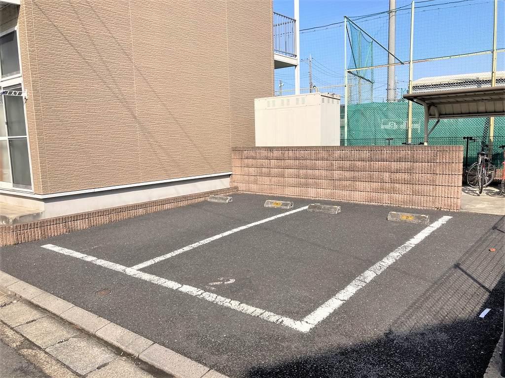 グランシャリオ参番館(43898)の外観・駐車場イメージ1枚目
