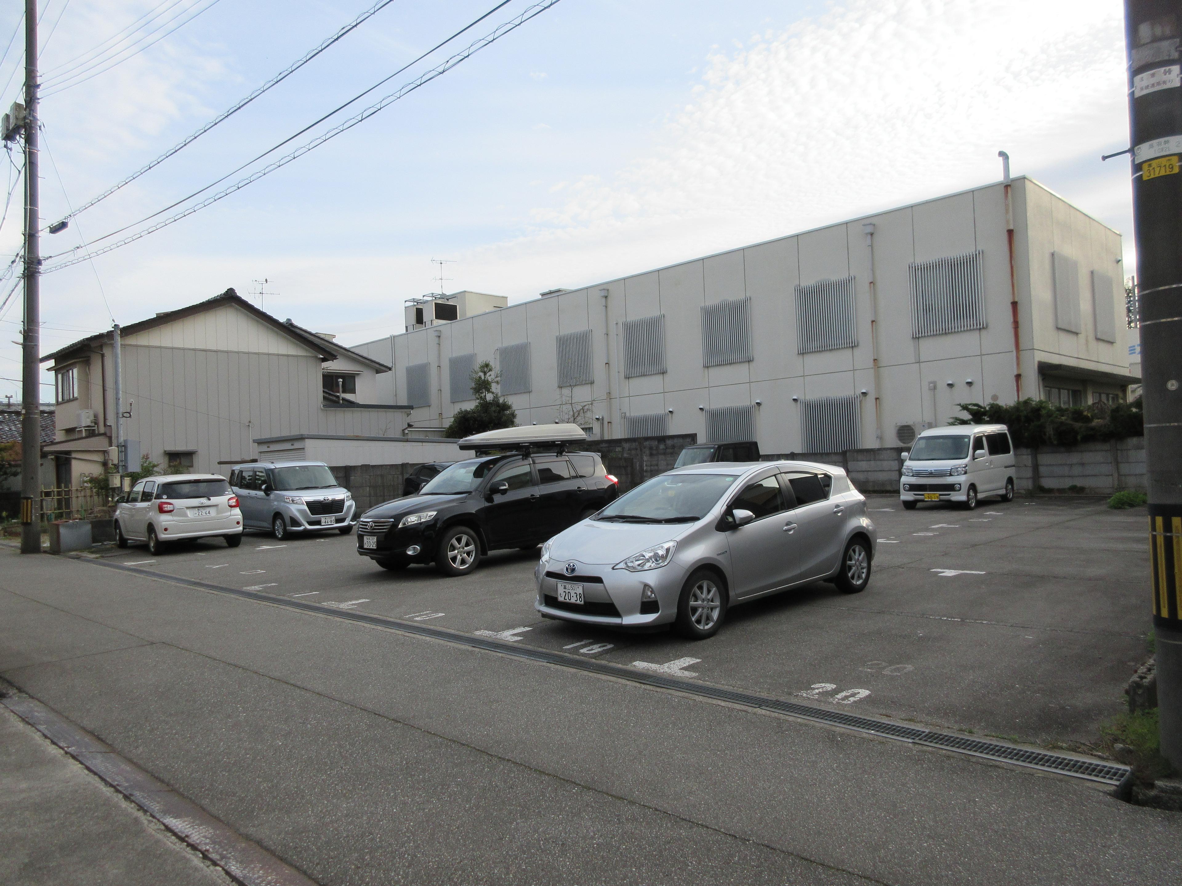 五福末広町月極駐車場の外観・駐車場イメージ1枚目