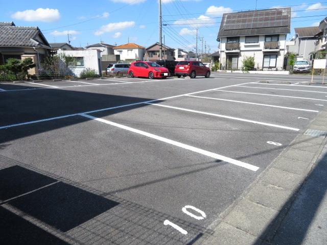 稲熊７丁目駐車場の外観・駐車場イメージ2枚目