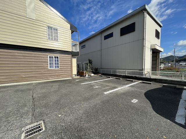 上之郷(9305)の外観・駐車場イメージ1枚目